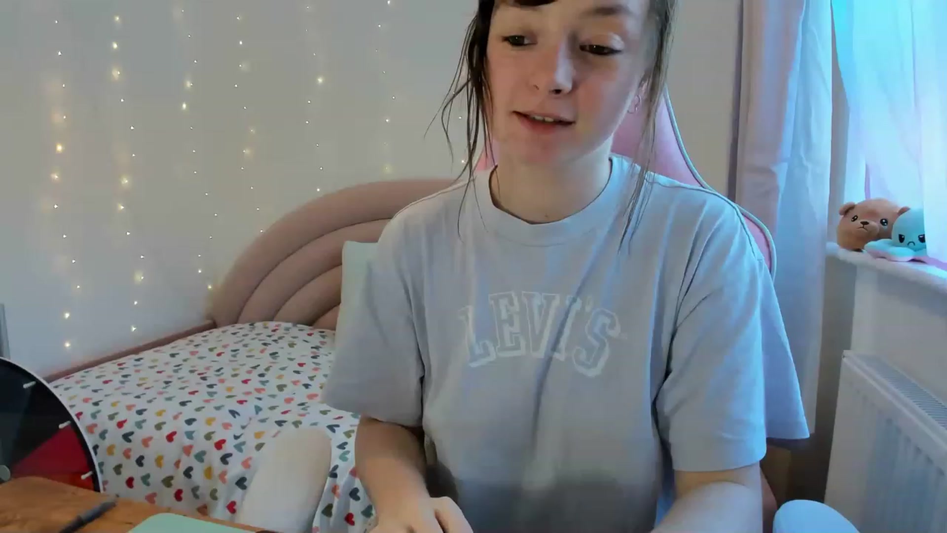 Gallery image thumbnail from JessieBear_'s myfreecams stream on, 08/24/2023, 17:12 image 3 of 20