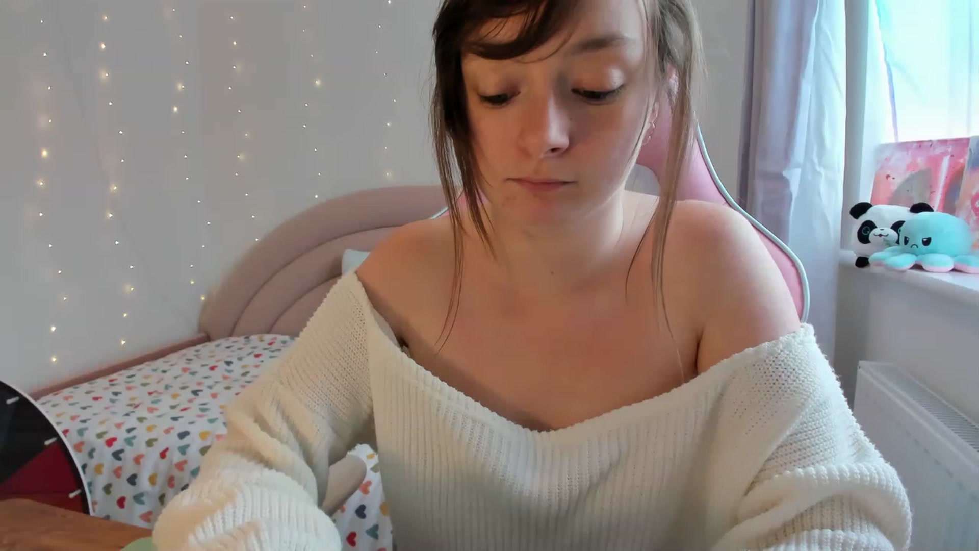 Gallery image thumbnail from JessieBear_'s myfreecams stream on, 08/25/2023, 14:18 image 16 of 20
