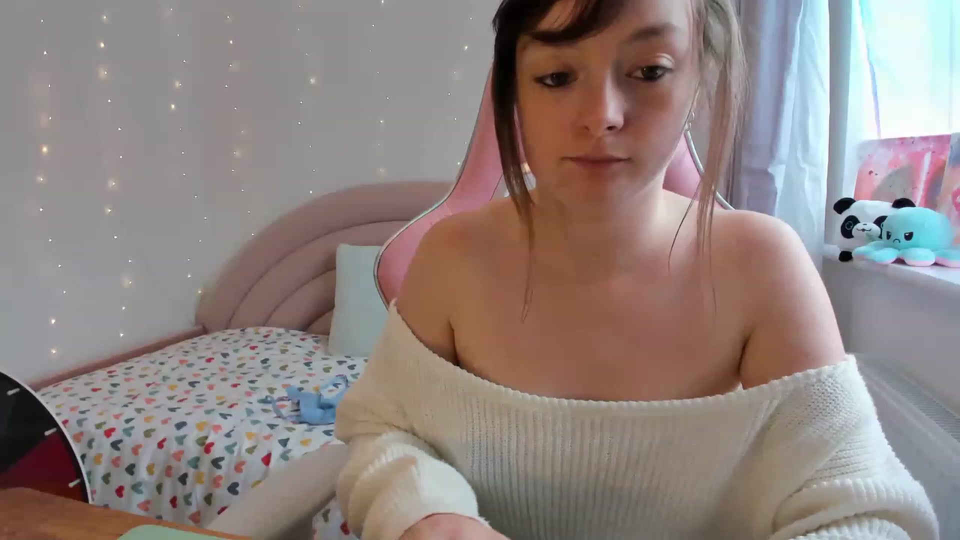 Gallery image thumbnail from JessieBear_'s myfreecams stream on, 08/25/2023, 14:18 image 20 of 20
