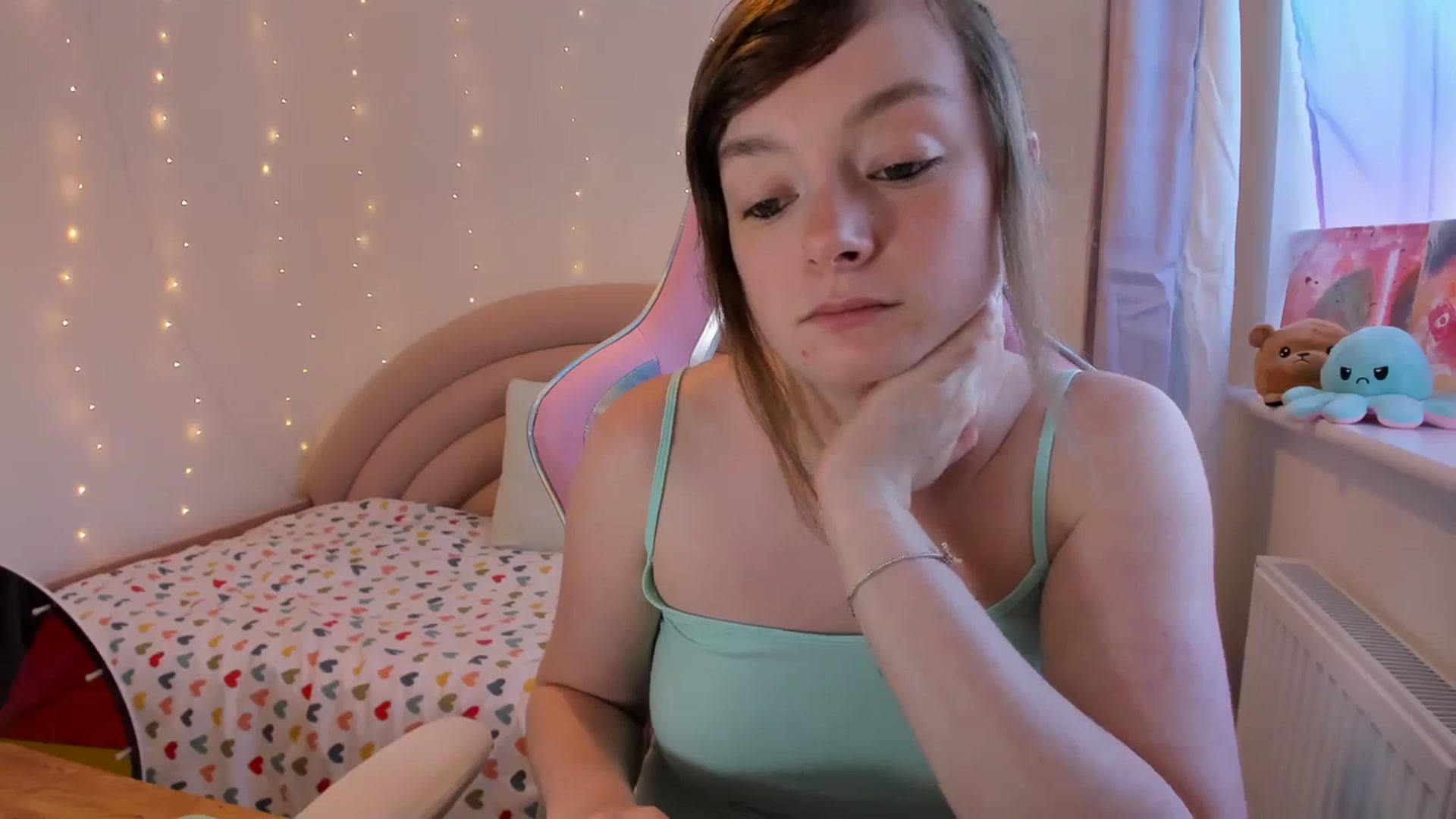 Gallery image thumbnail from JessieBear_'s myfreecams stream on, 09/05/2023, 17:08 image 4 of 20