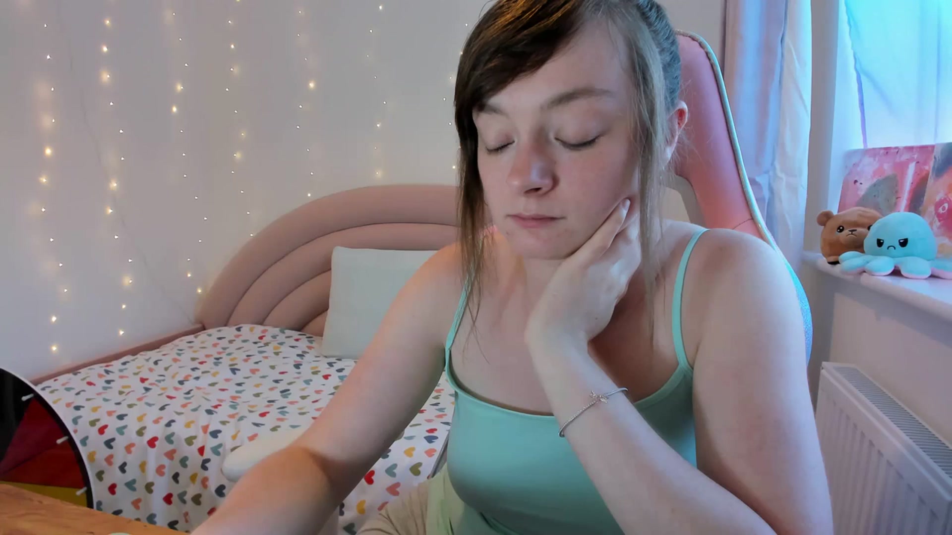 Gallery image thumbnail from JessieBear_'s myfreecams stream on, 09/05/2023, 17:08 image 19 of 20