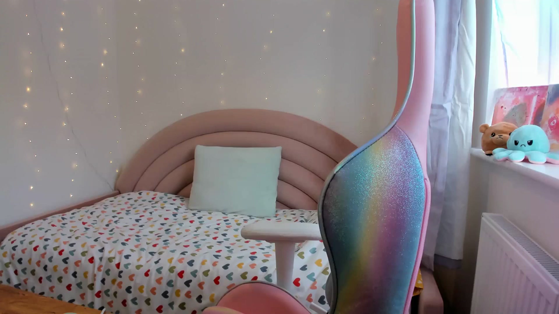 Gallery image thumbnail from JessieBear_'s myfreecams stream on, 09/06/2023, 13:11 image 1 of 20