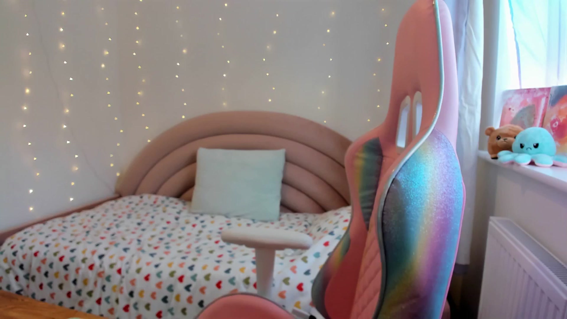 Gallery image thumbnail from JessieBear_'s myfreecams stream on, 09/06/2023, 17:00 image 1 of 20