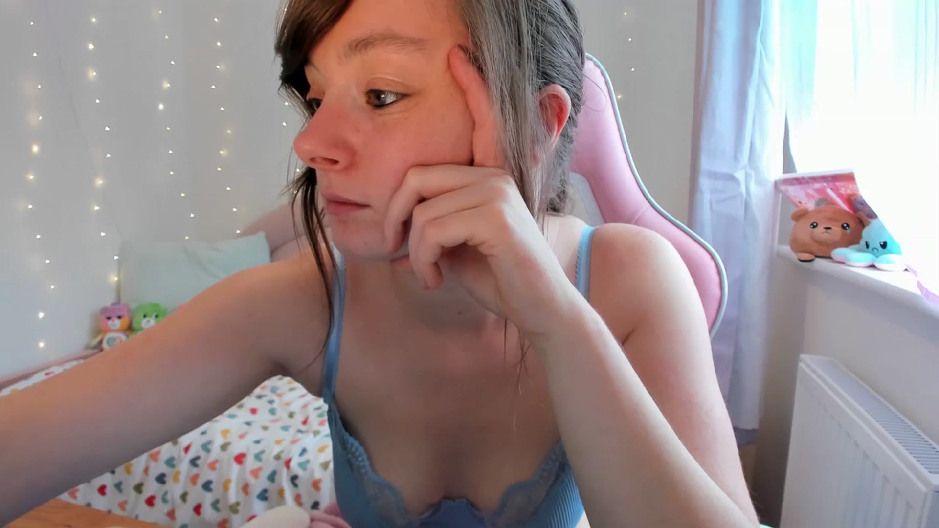Gallery image thumbnail from JessieBear_'s myfreecams stream on, 09/12/2023, 16:14 image 6 of 20