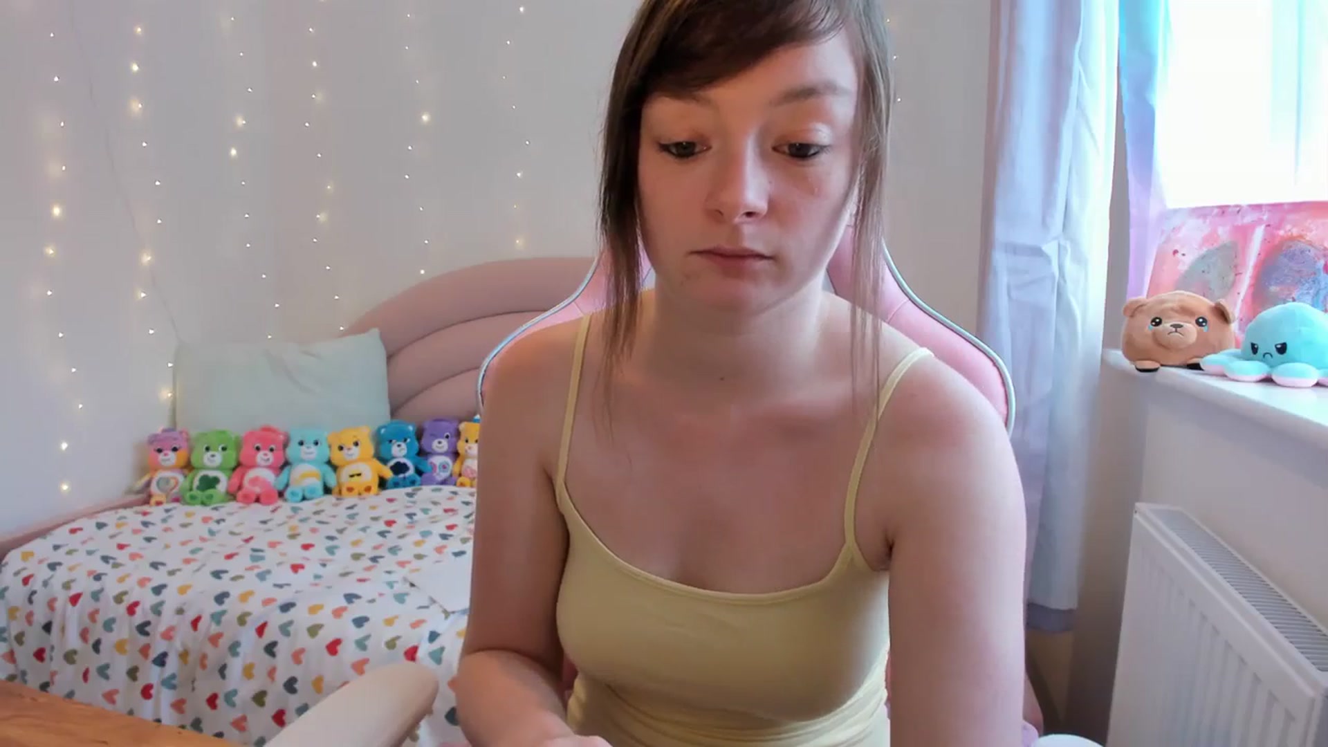 Gallery image thumbnail from JessieBear_'s myfreecams stream on, 09/13/2023, 14:07 image 18 of 20
