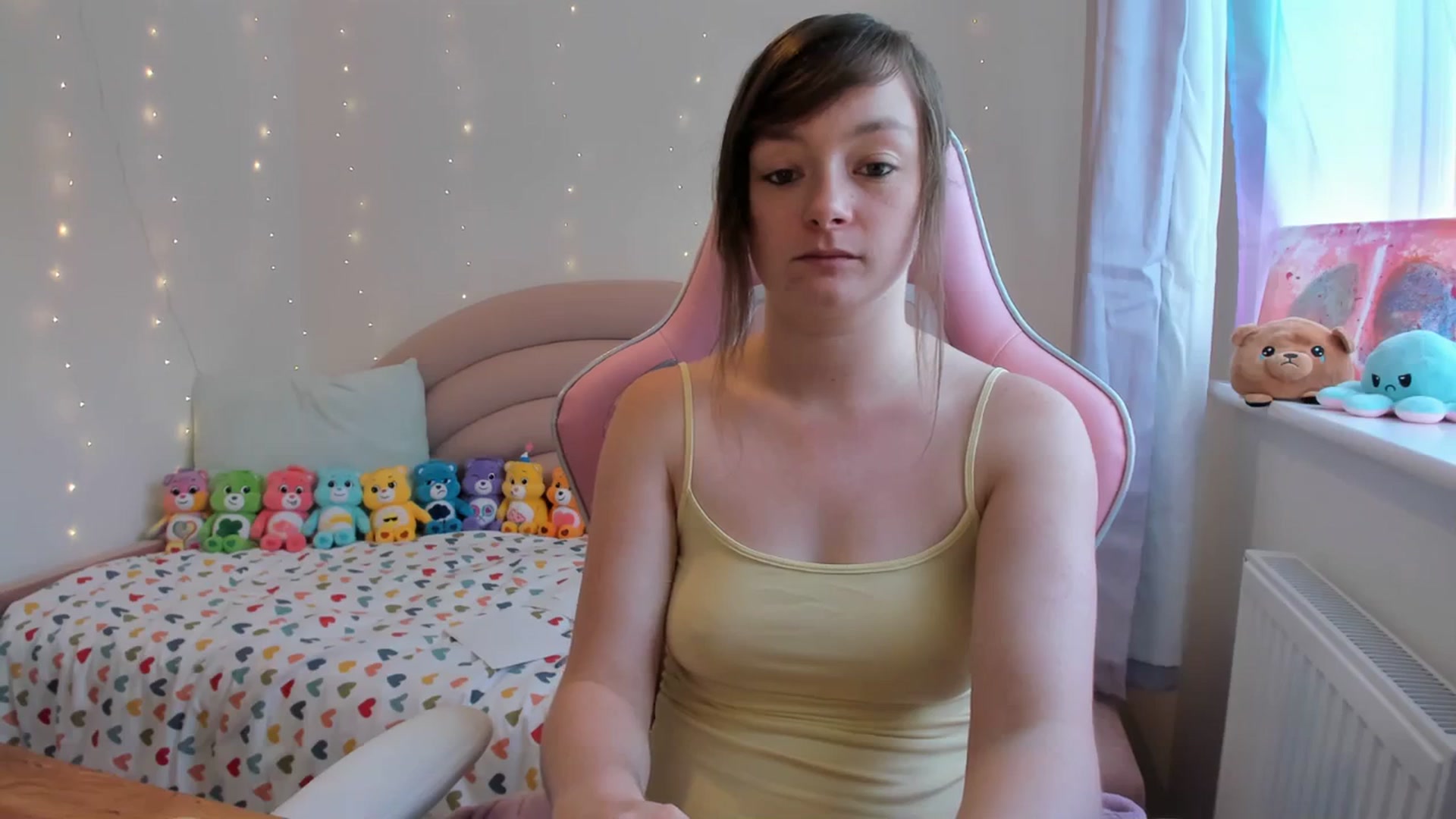 Gallery image thumbnail from JessieBear_'s myfreecams stream on, 09/13/2023, 14:07 image 7 of 20