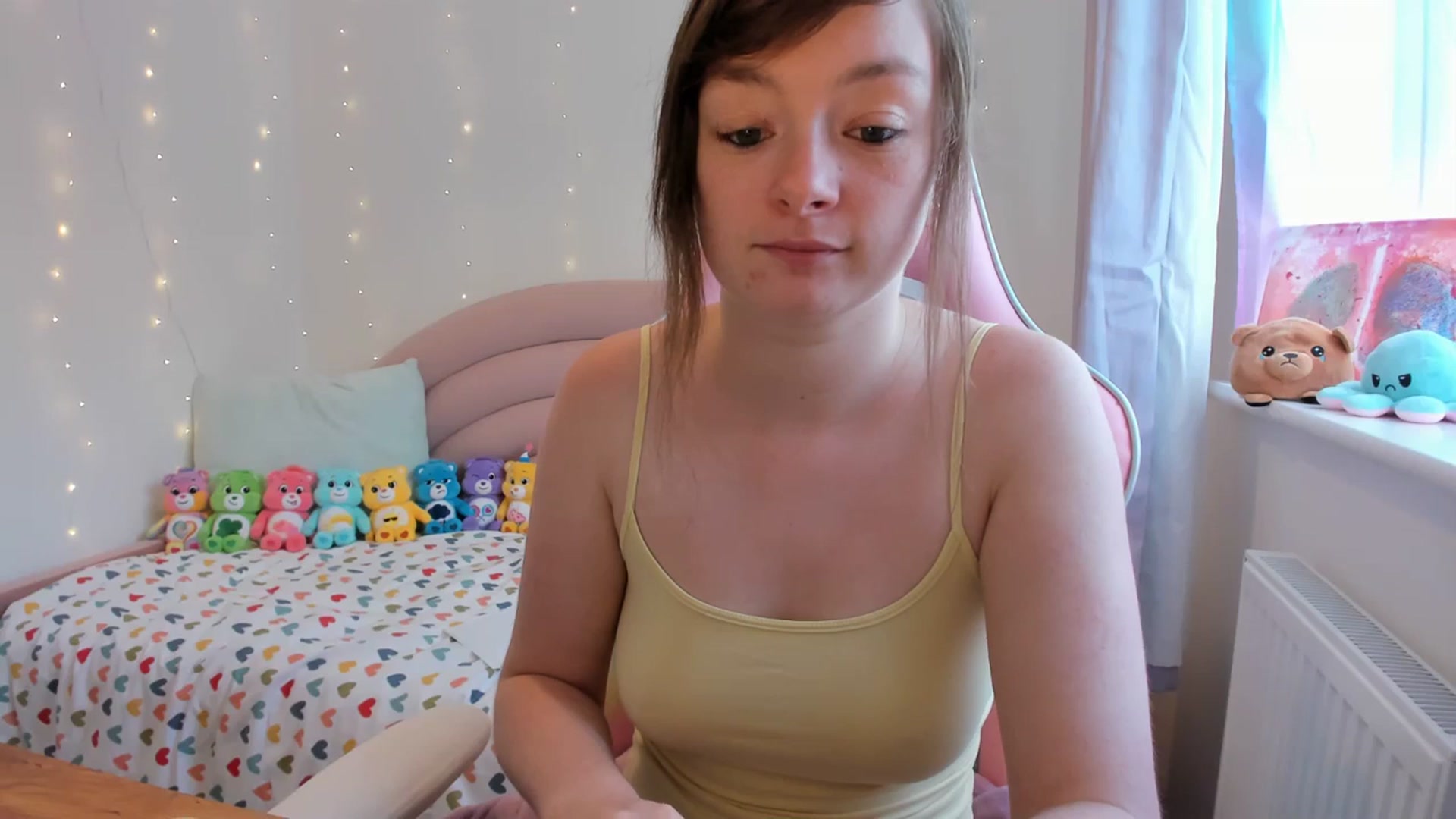 Gallery image thumbnail from JessieBear_'s myfreecams stream on, 09/13/2023, 14:07 image 6 of 20