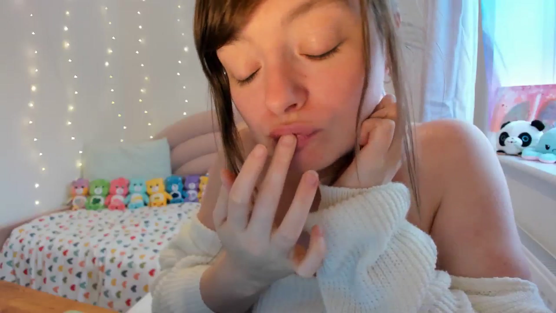 Gallery image thumbnail from JessieBear_'s myfreecams stream on, 09/14/2023, 18:05 image 15 of 20