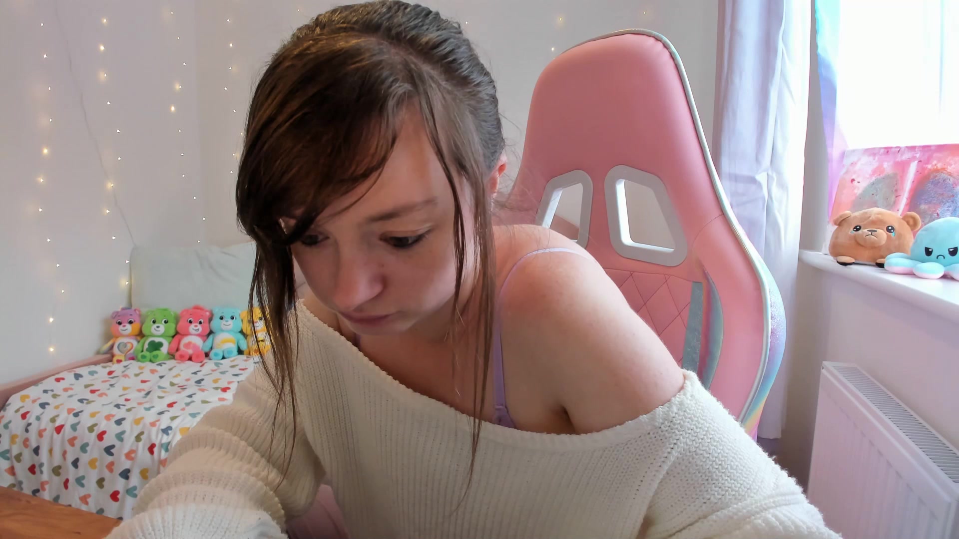 Gallery image thumbnail from JessieBear_'s myfreecams stream on, 09/14/2023, 18:05 image 1 of 20