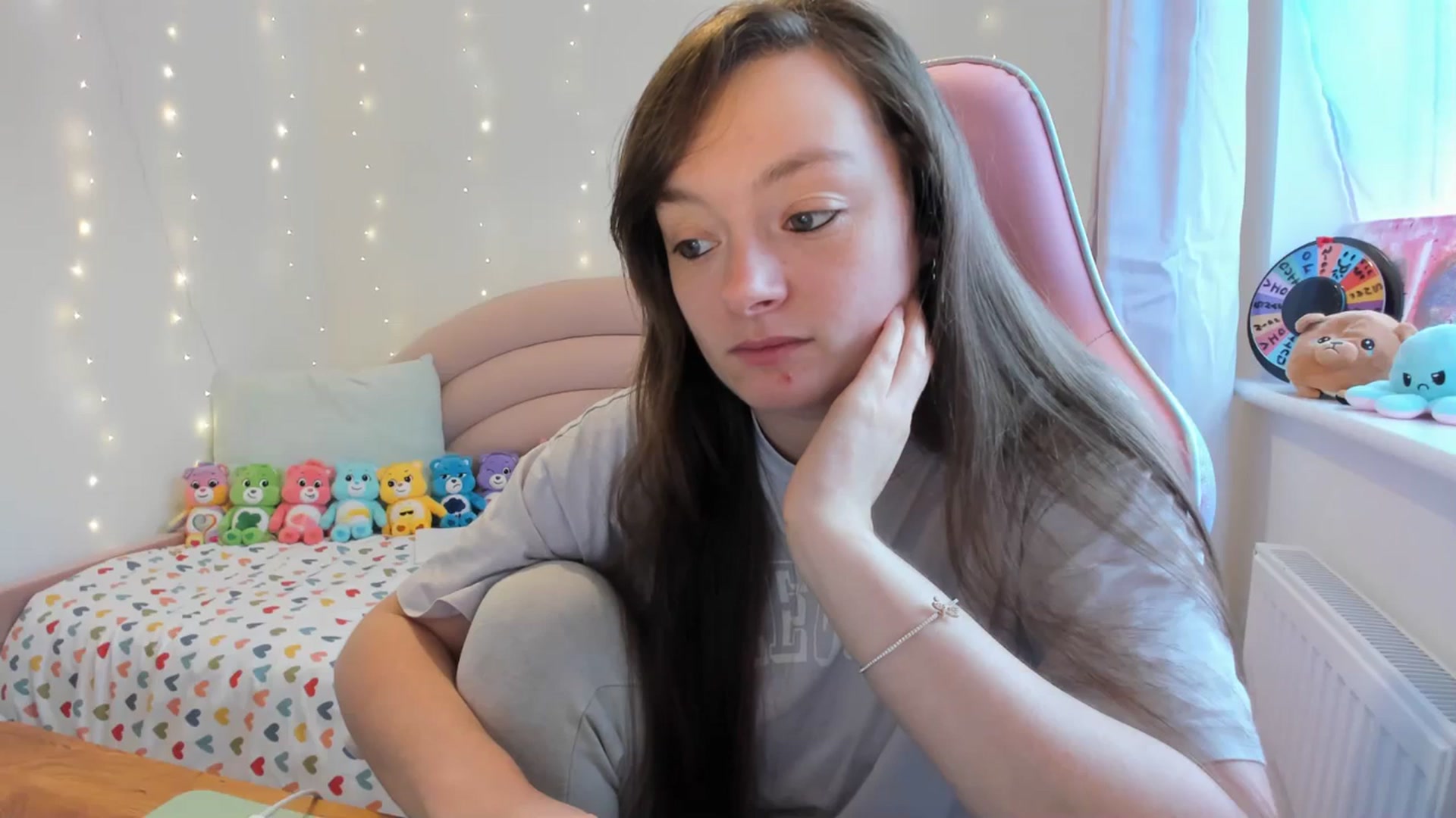 Gallery image thumbnail from JessieBear_'s myfreecams stream on, 09/18/2023, 12:16 image 3 of 20