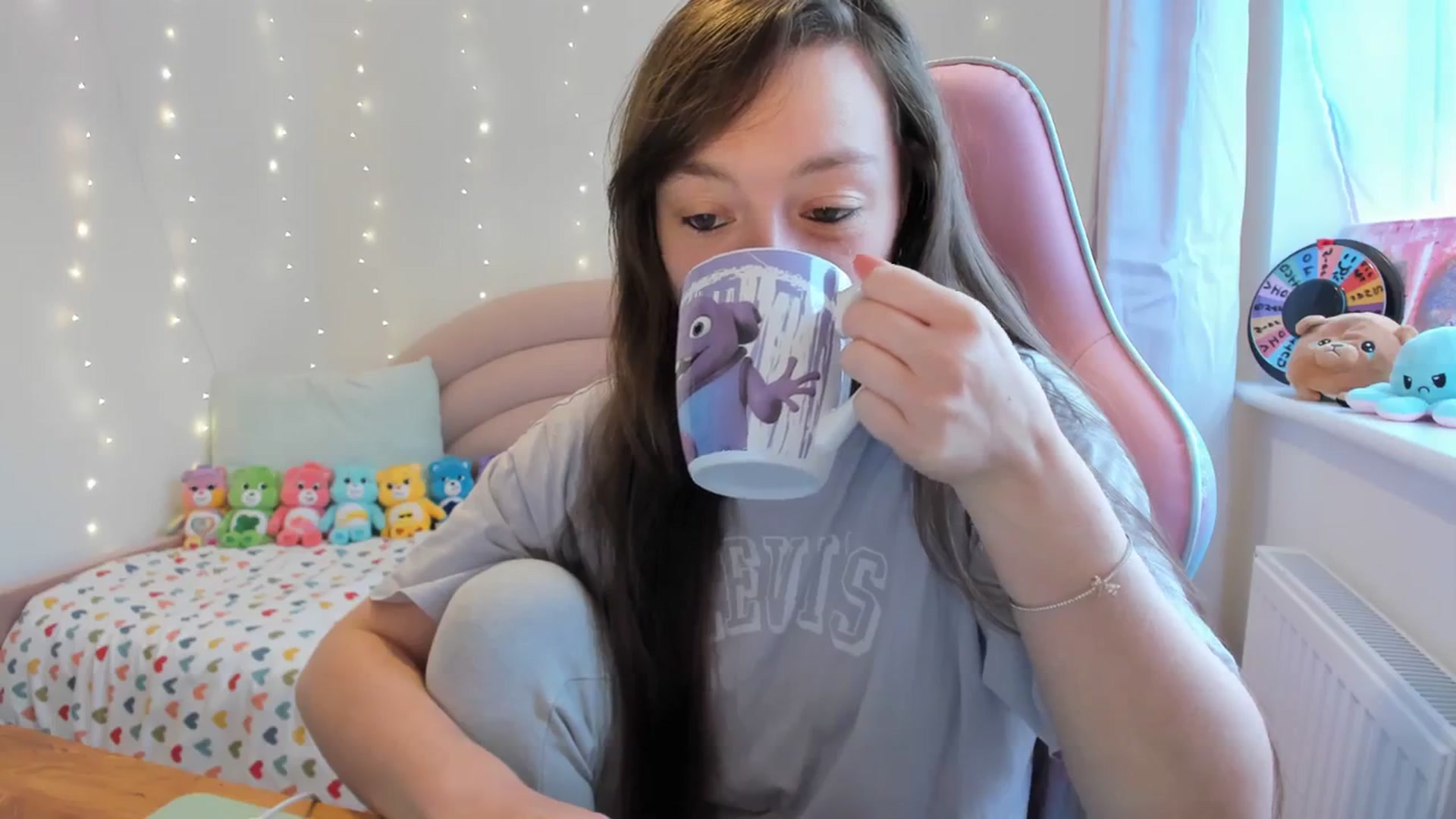 Gallery image thumbnail from JessieBear_'s myfreecams stream on, 09/18/2023, 12:16 image 4 of 20