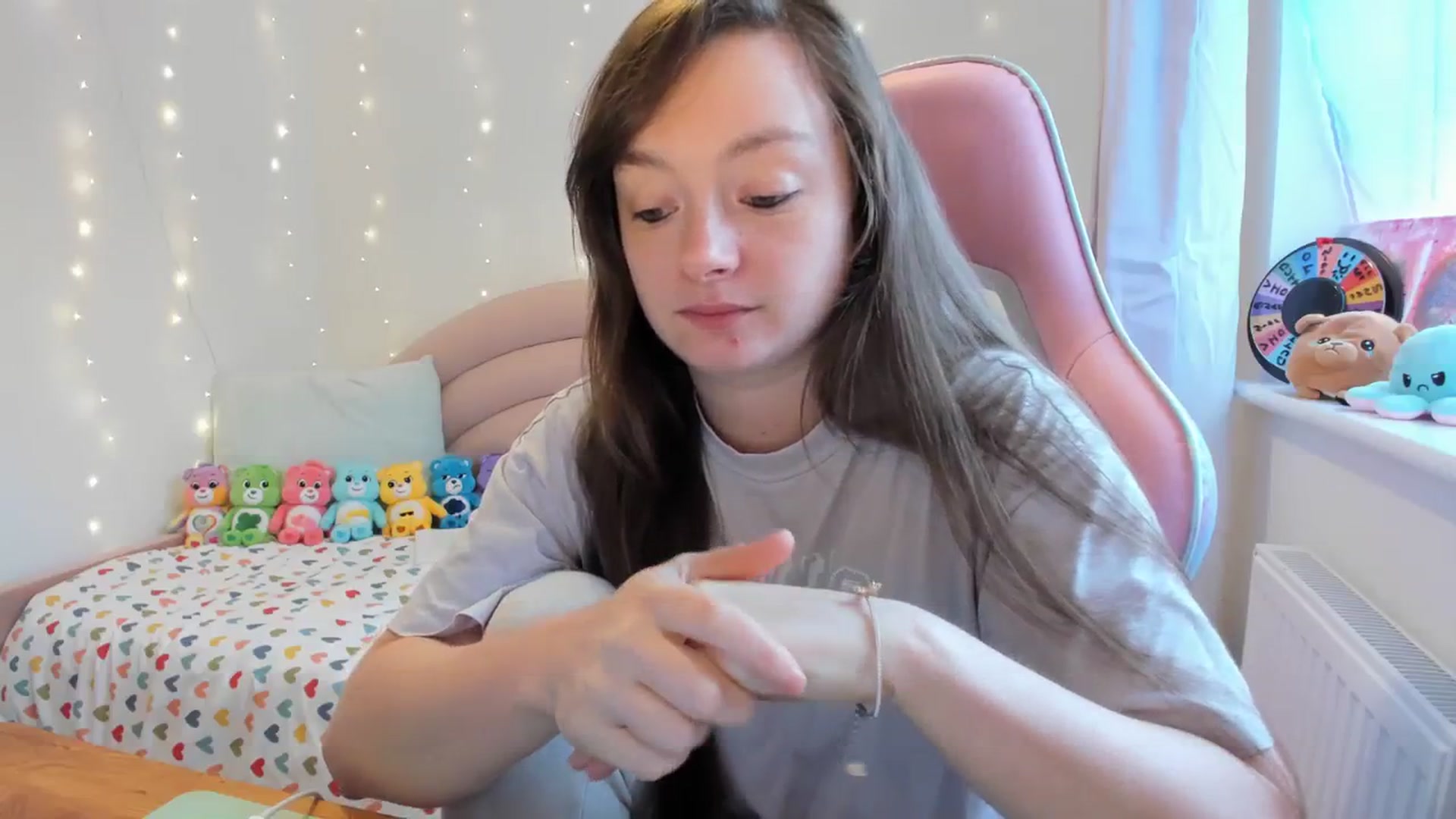 Gallery image thumbnail from JessieBear_'s myfreecams stream on, 09/18/2023, 12:16 image 2 of 20
