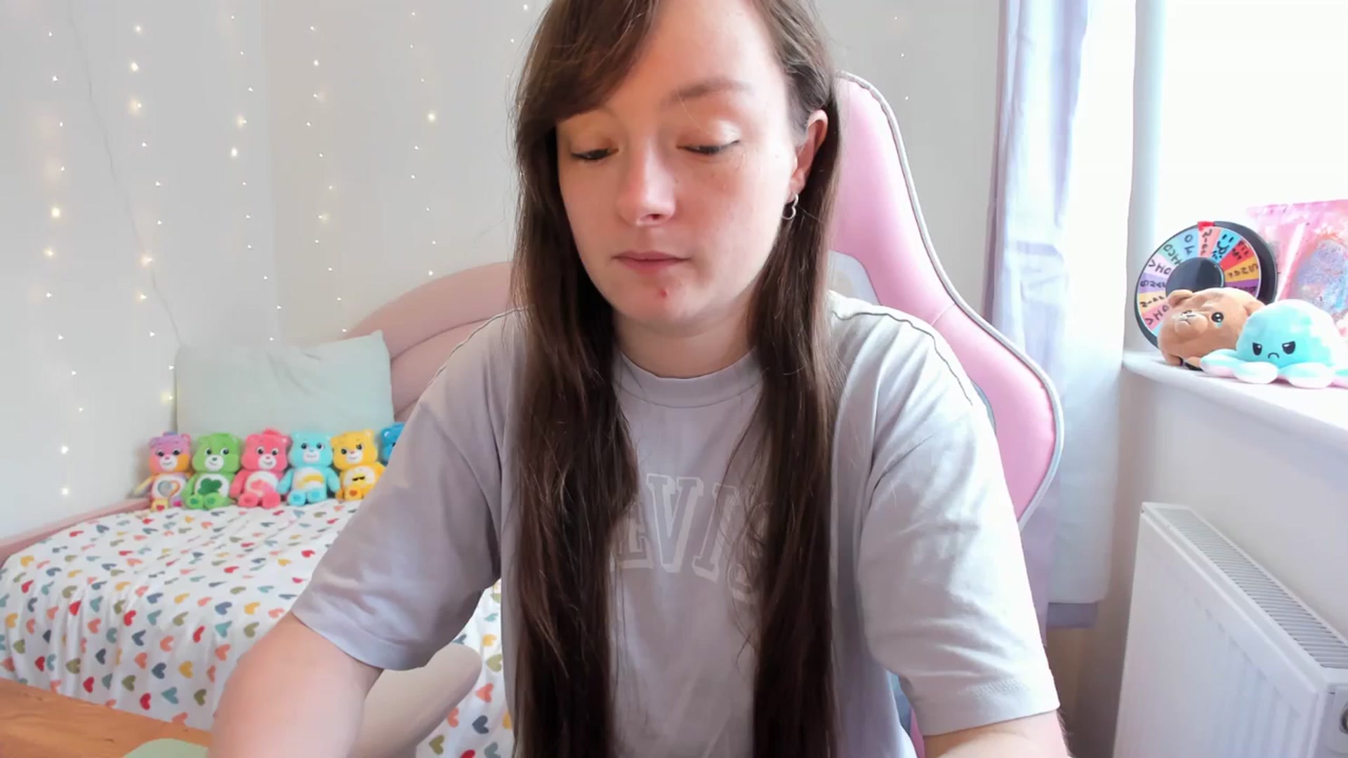 Gallery image thumbnail from JessieBear_'s myfreecams stream on, 09/18/2023, 15:20 image 8 of 20