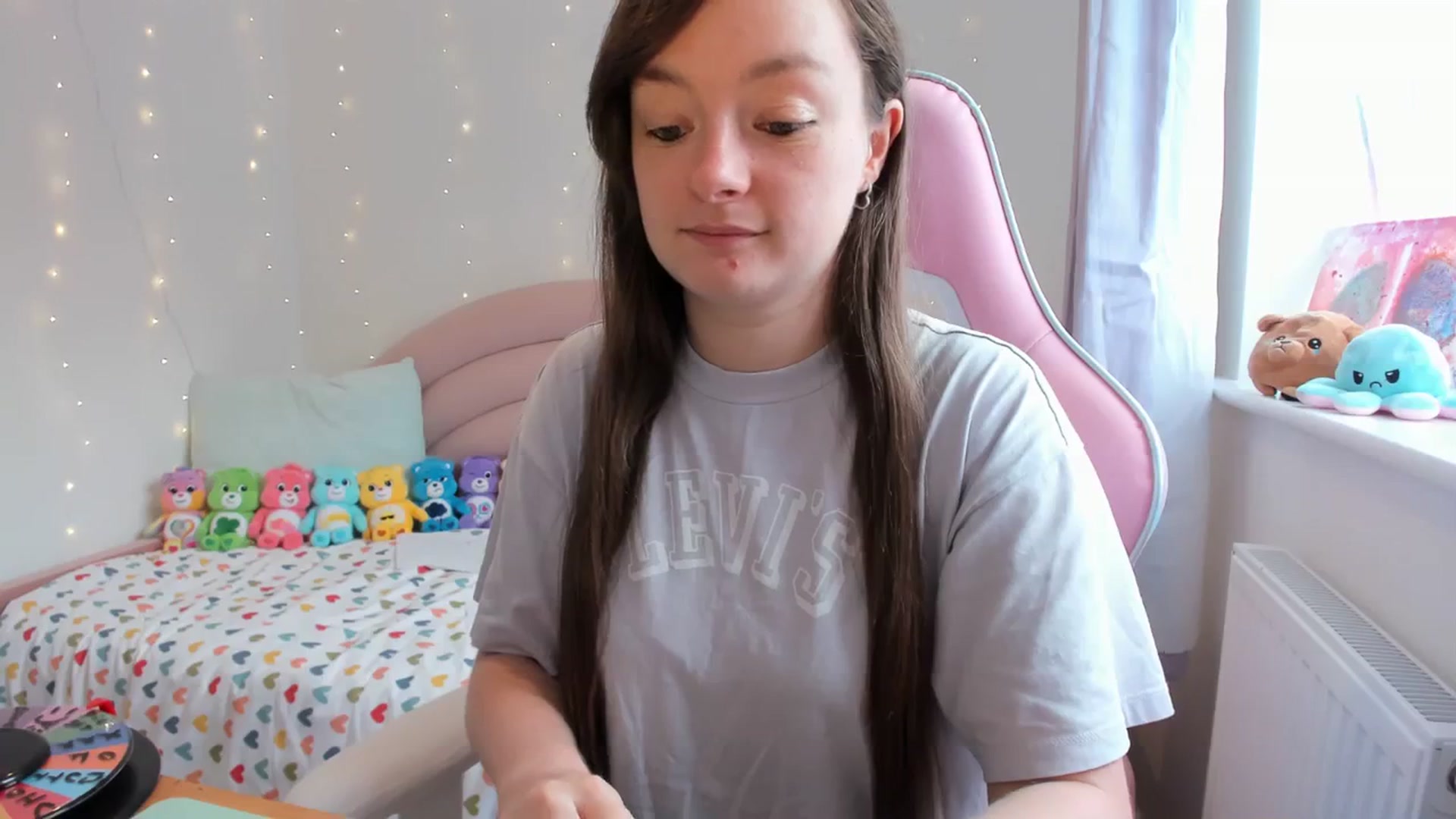 Gallery image thumbnail from JessieBear_'s myfreecams stream on, 09/18/2023, 15:20 image 10 of 20