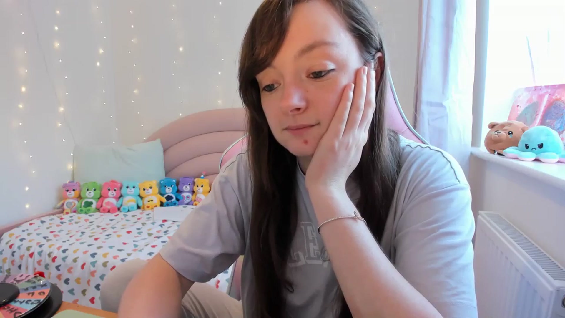 Gallery image thumbnail from JessieBear_'s myfreecams stream on, 09/18/2023, 15:20 image 12 of 20