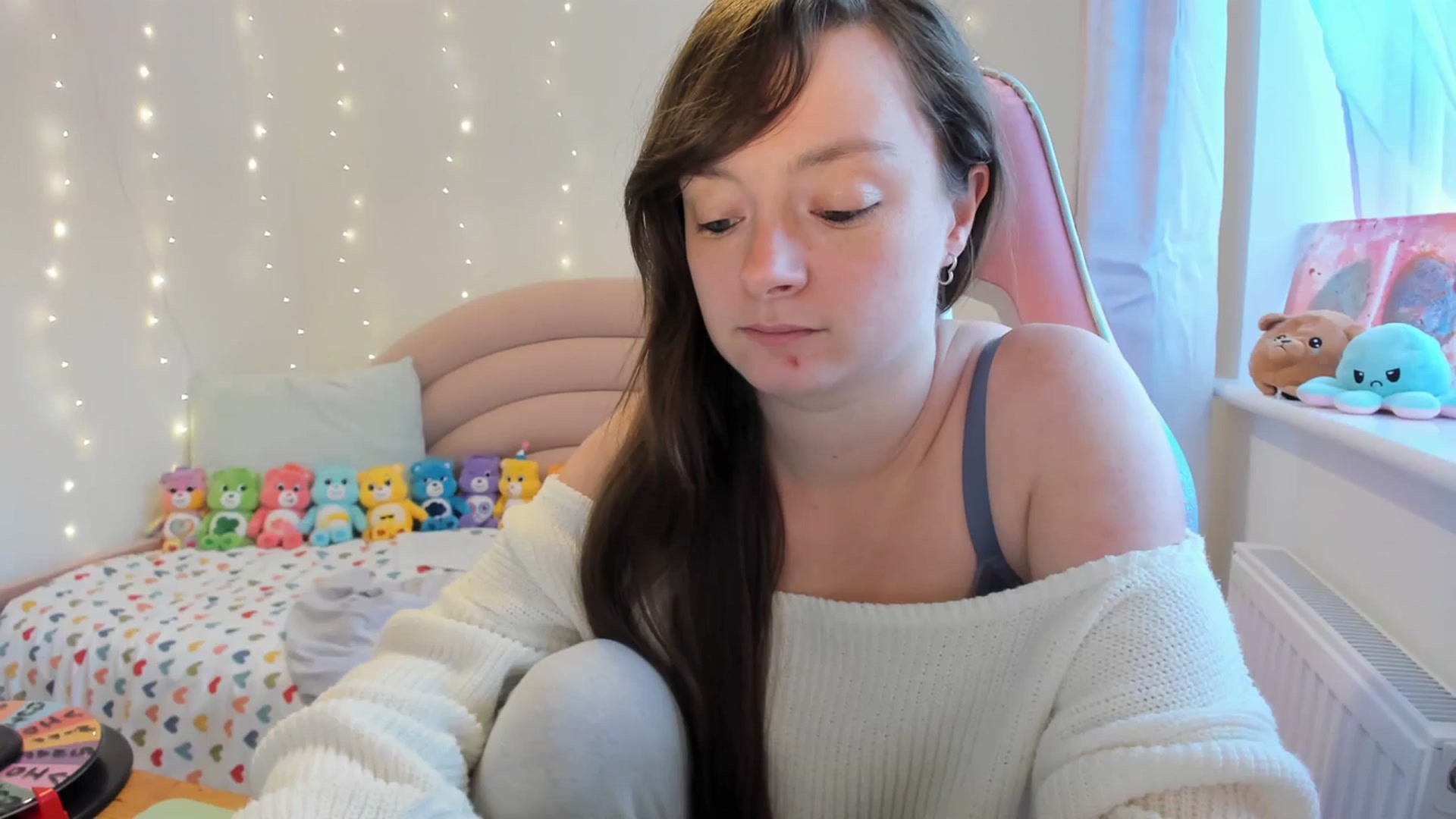 Gallery image thumbnail from JessieBear_'s myfreecams stream on, 09/18/2023, 16:19 image 17 of 20
