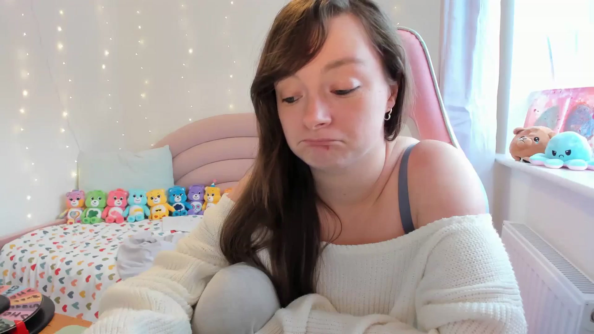 Gallery image thumbnail from JessieBear_'s myfreecams stream on, 09/18/2023, 16:19 image 20 of 20
