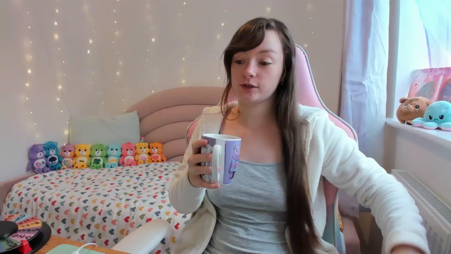 Gallery image thumbnail from JessieBear_'s myfreecams stream on, 09/19/2023, 14:14 image 1 of 20