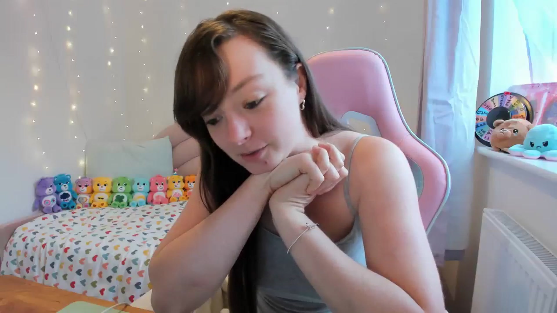 Gallery image thumbnail from JessieBear_'s myfreecams stream on, 09/19/2023, 14:14 image 14 of 20