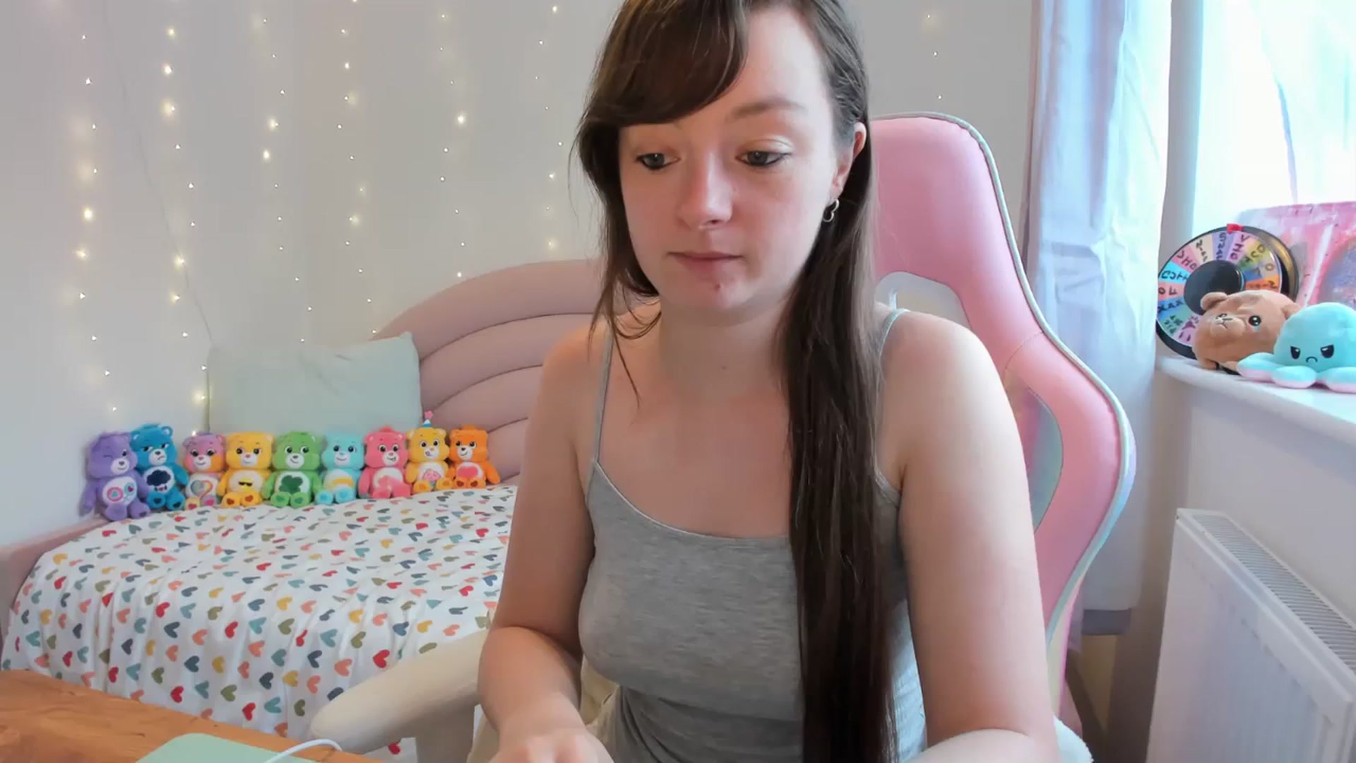 Gallery image thumbnail from JessieBear_'s myfreecams stream on, 09/19/2023, 14:14 image 7 of 20