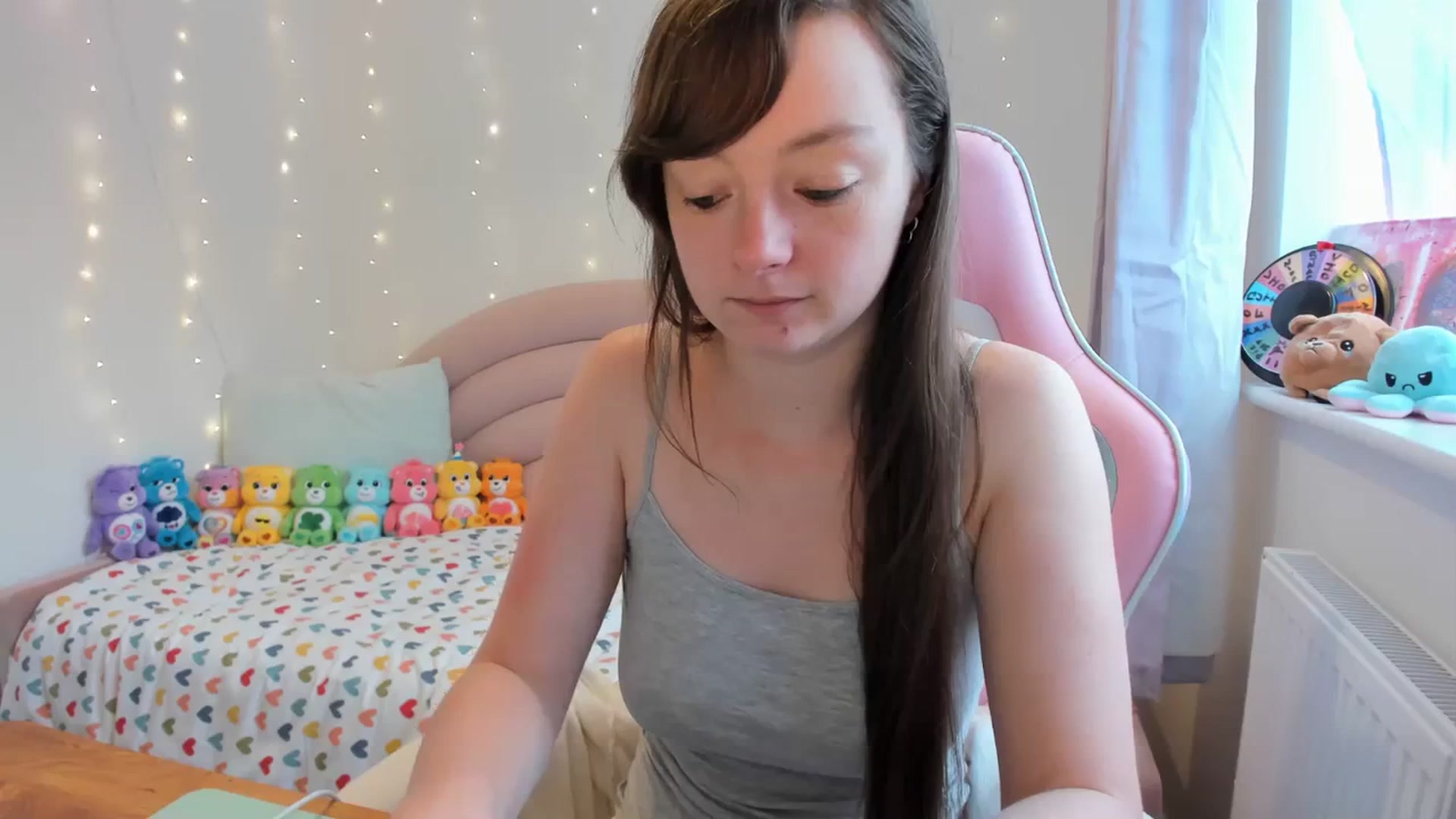 Gallery image thumbnail from JessieBear_'s myfreecams stream on, 09/19/2023, 14:14 image 10 of 20
