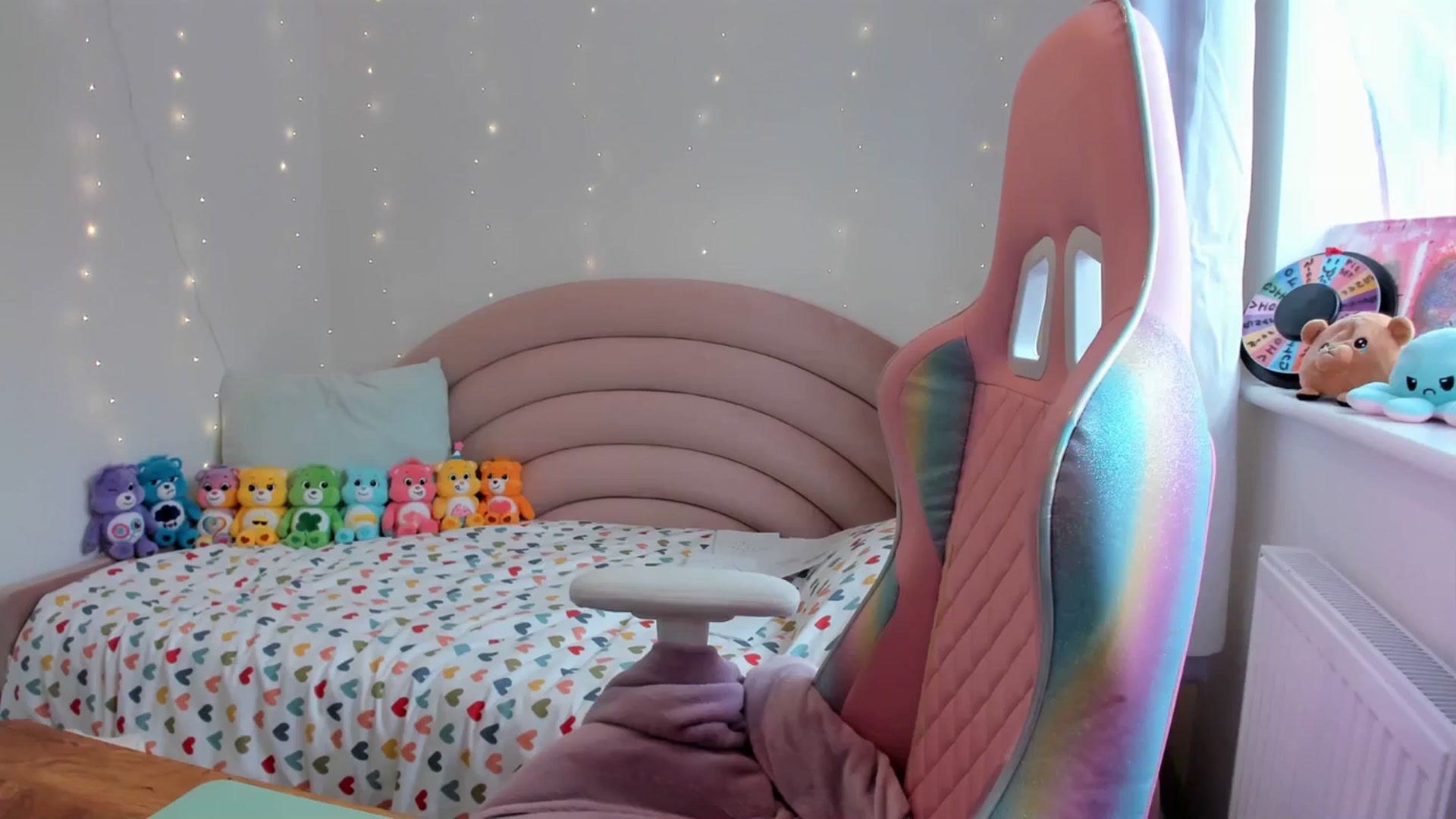 Gallery image thumbnail from JessieBear_'s myfreecams stream on, 09/20/2023, 12:45 image 11 of 20