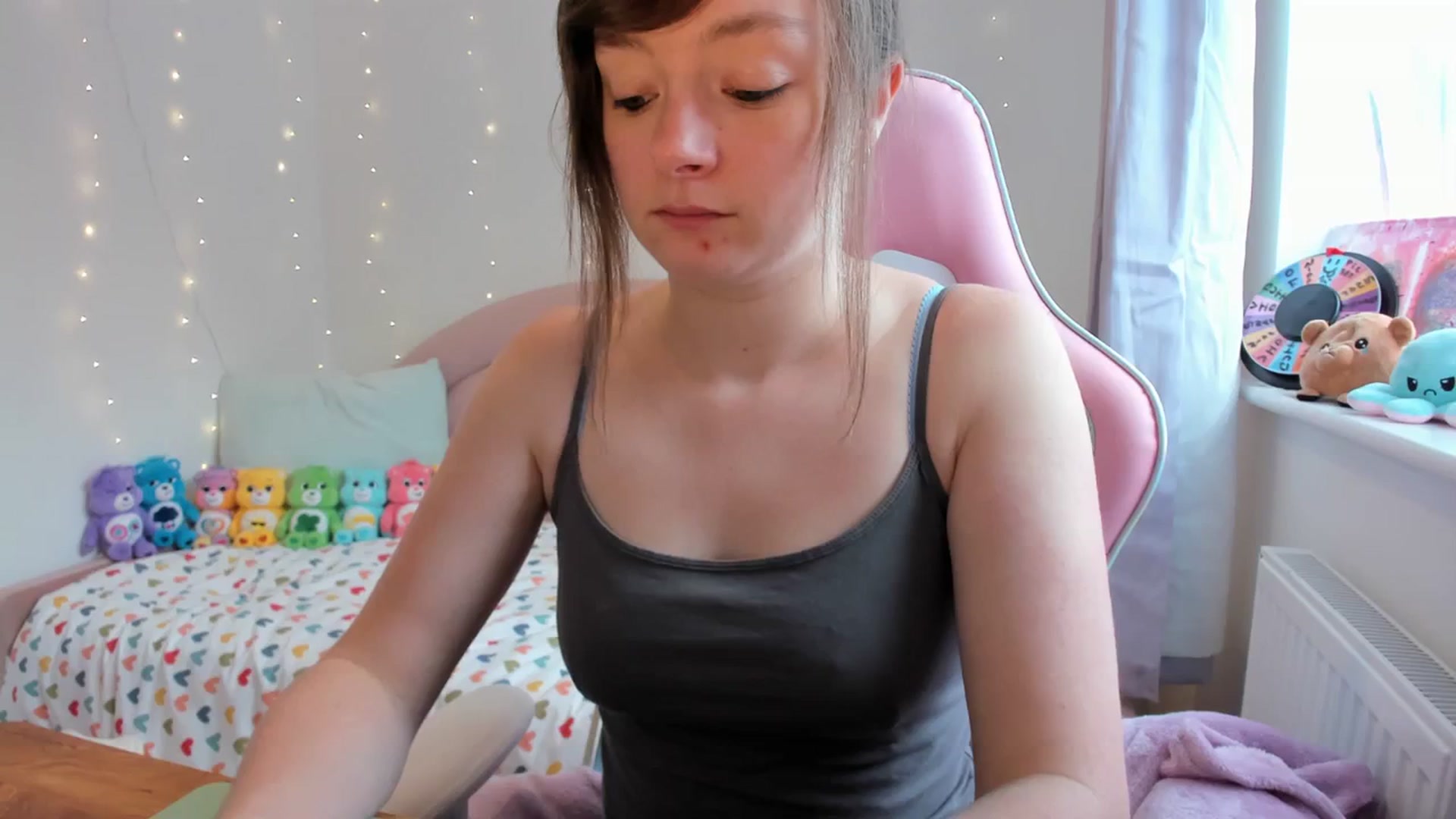 Gallery image thumbnail from JessieBear_'s myfreecams stream on, 09/20/2023, 12:45 image 8 of 20