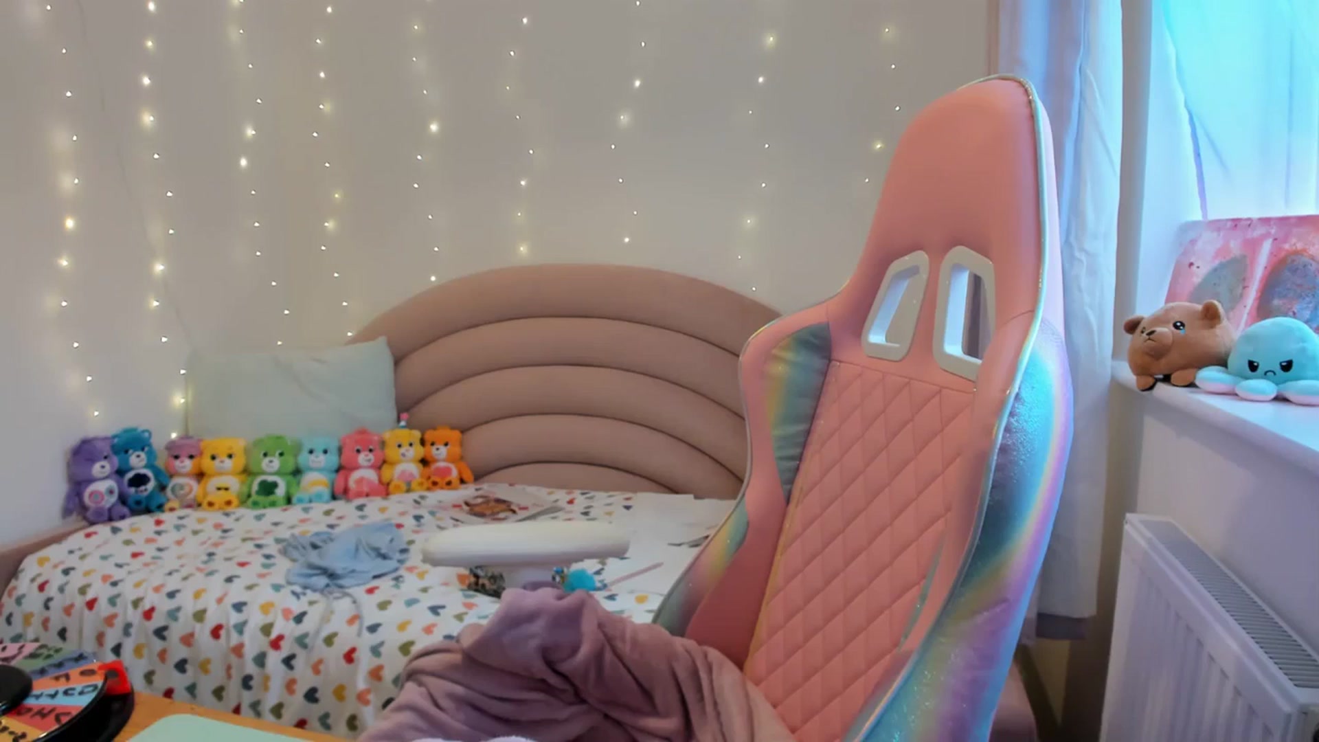 Gallery image thumbnail from JessieBear_'s myfreecams stream on, 09/25/2023, 17:10 image 15 of 20