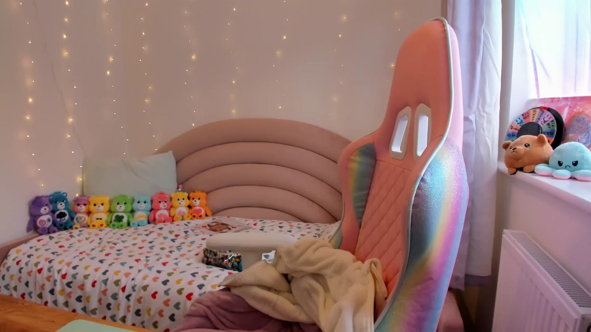 Gallery image thumbnail from JessieBear_'s myfreecams stream on, 09/26/2023, 14:08 image 6 of 20