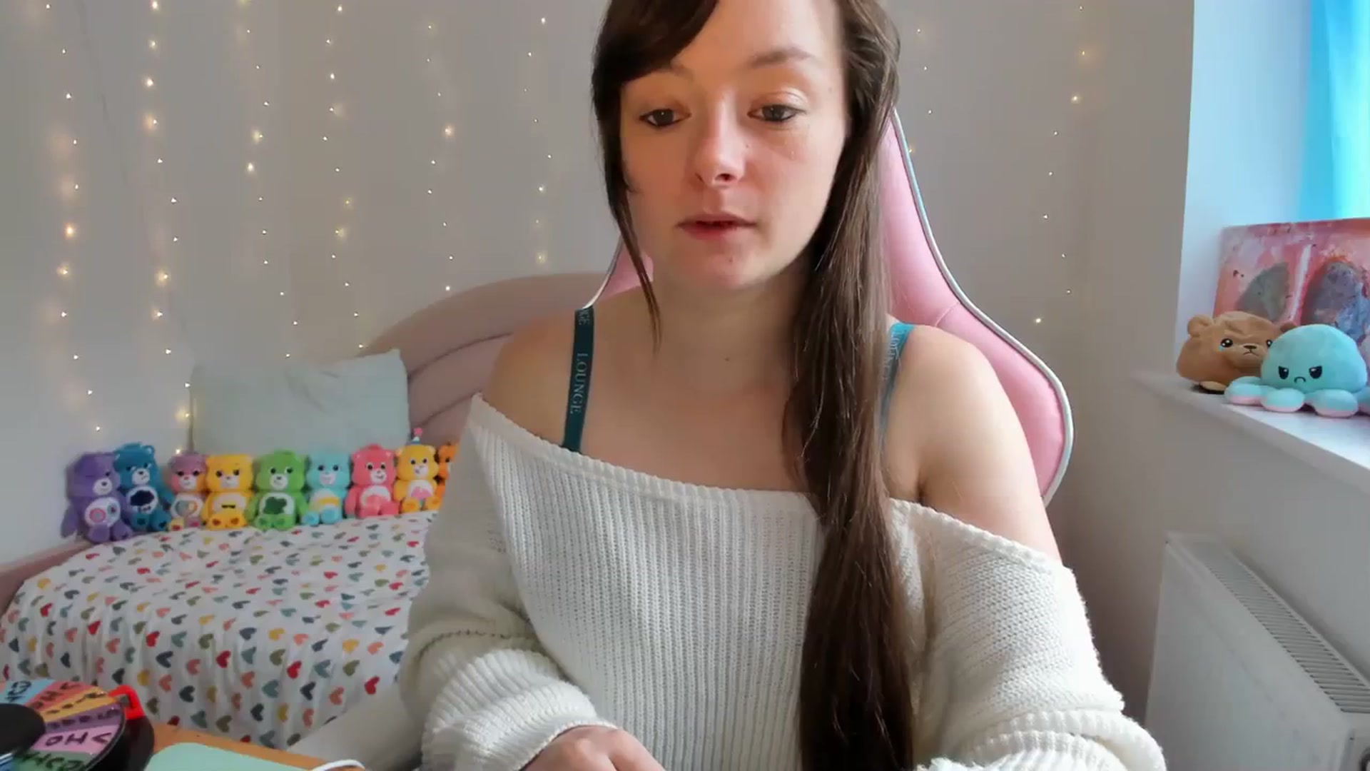 Gallery image thumbnail from JessieBear_'s myfreecams stream on, 09/28/2023, 13:48 image 16 of 20