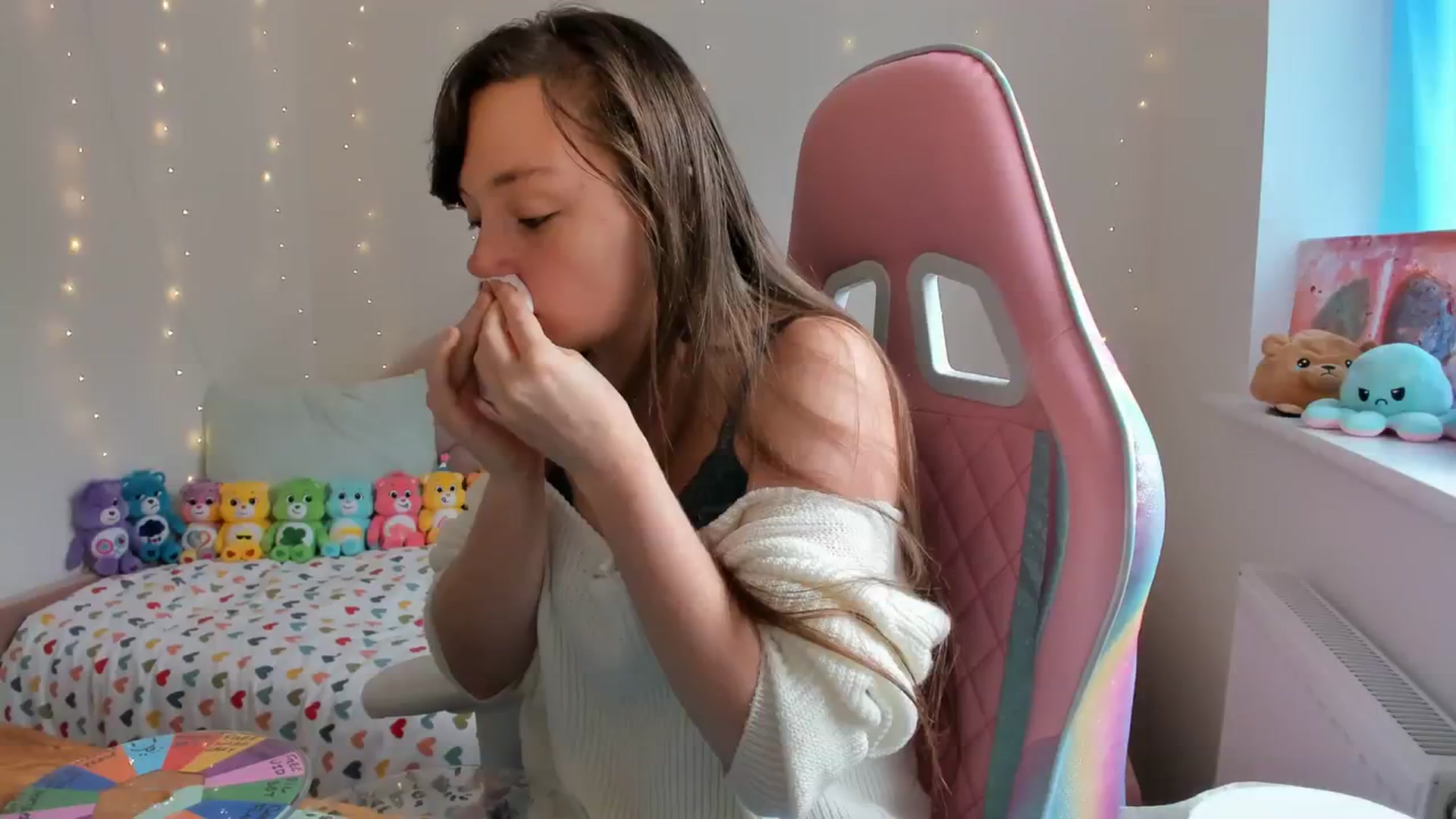 Gallery image thumbnail from JessieBear_'s myfreecams stream on, 09/28/2023, 16:02 image 6 of 20