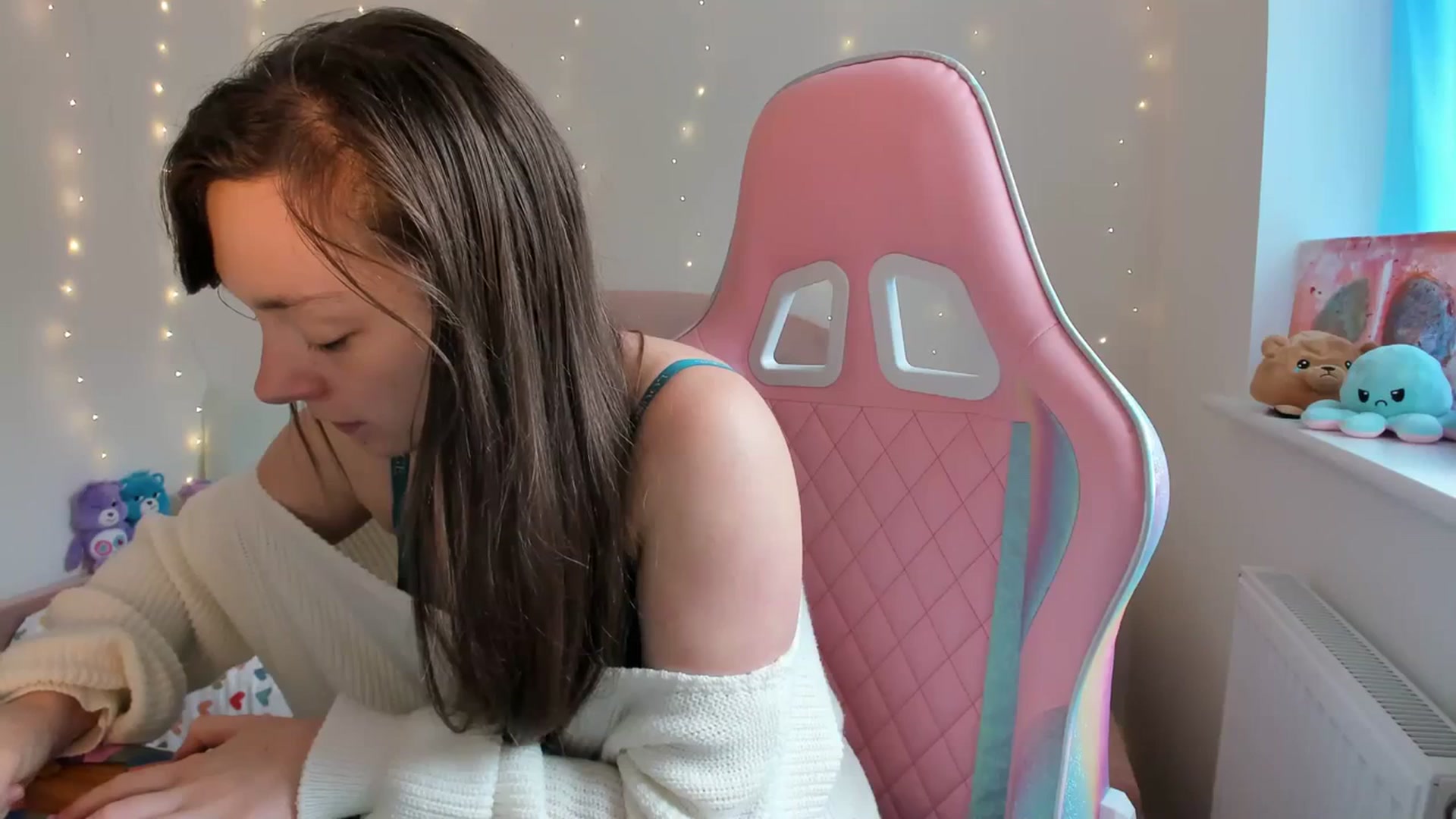 Gallery image thumbnail from JessieBear_'s myfreecams stream on, 09/28/2023, 16:02 image 4 of 20