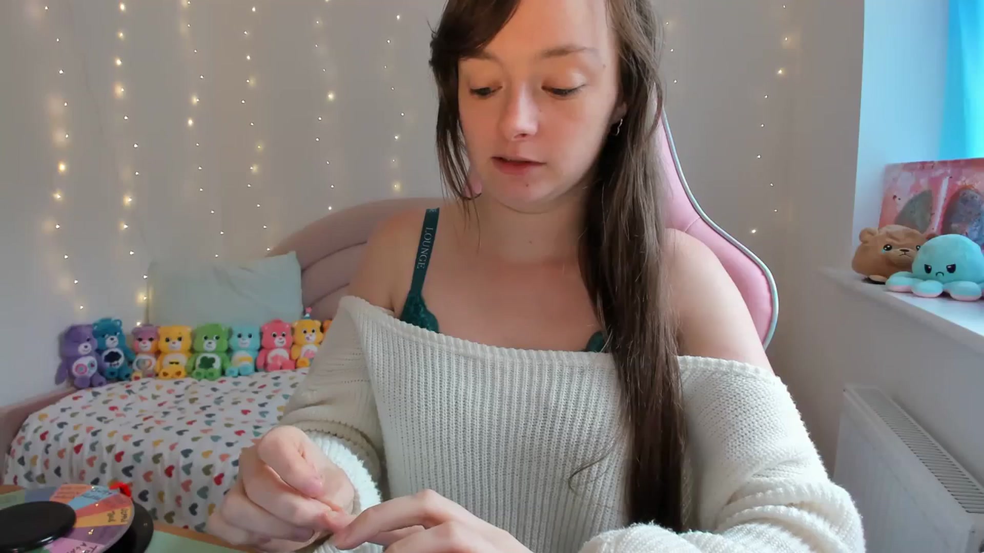 Gallery image thumbnail from JessieBear_'s myfreecams stream on, 09/28/2023, 16:02 image 16 of 20