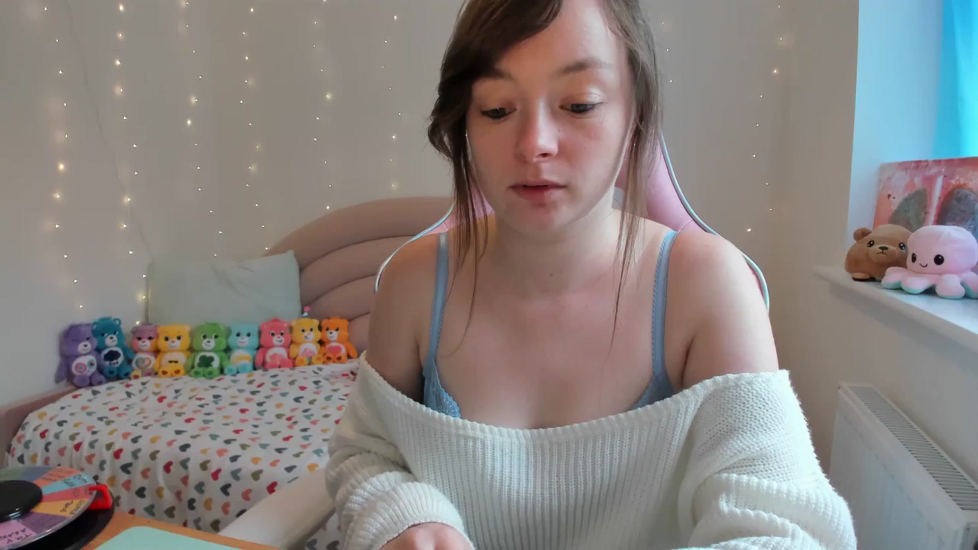 Gallery image thumbnail from JessieBear_'s myfreecams stream on, 10/02/2023, 13:26 image 10 of 20