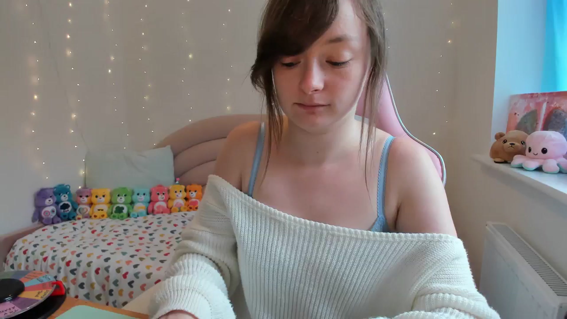 Gallery image thumbnail from JessieBear_'s myfreecams stream on, 10/02/2023, 13:26 image 1 of 20