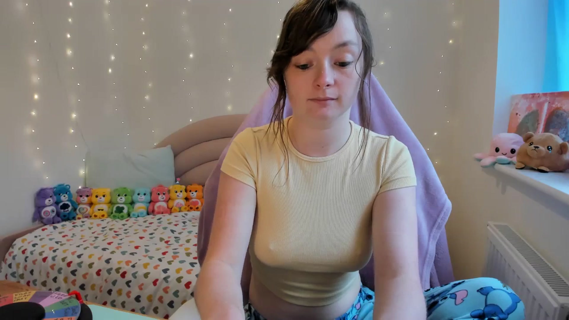 Gallery image thumbnail from JessieBear_'s myfreecams stream on, 10/04/2023, 16:07 image 16 of 20