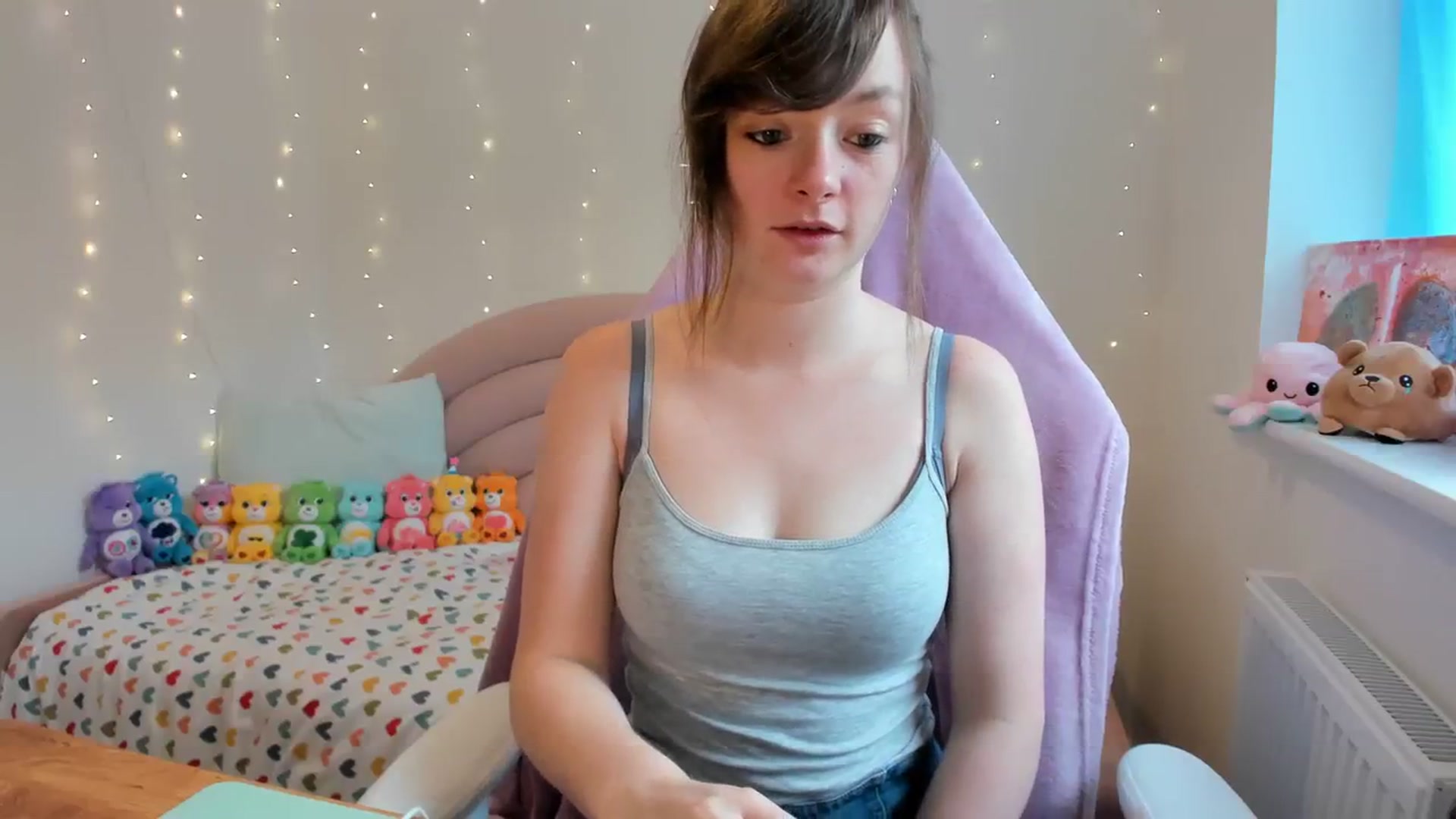 Gallery image thumbnail from JessieBear_'s myfreecams stream on, 10/05/2023, 12:59 image 7 of 20