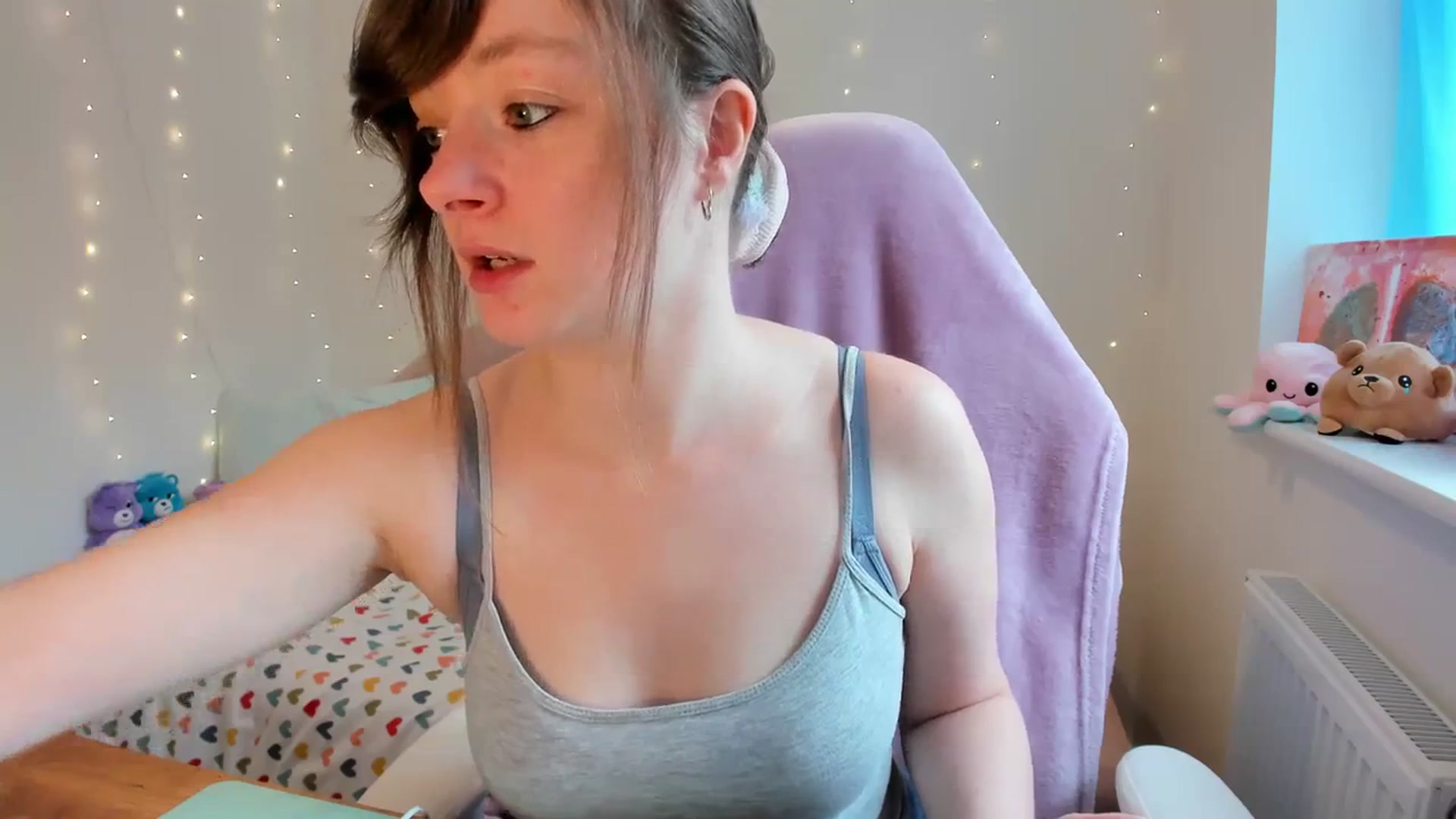 Gallery image thumbnail from JessieBear_'s myfreecams stream on, 10/05/2023, 12:59 image 8 of 20