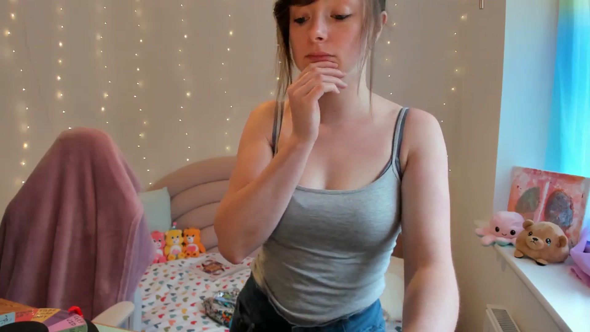 Gallery image thumbnail from JessieBear_'s myfreecams stream on, 10/05/2023, 14:29 image 4 of 20