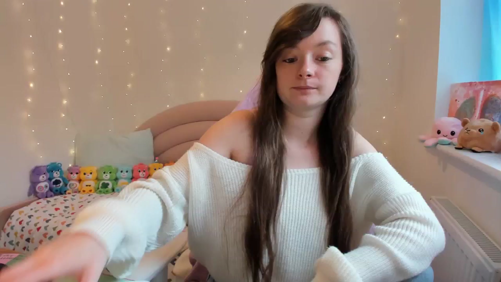 Gallery image thumbnail from JessieBear_'s myfreecams stream on, 10/09/2023, 15:36 image 1 of 20