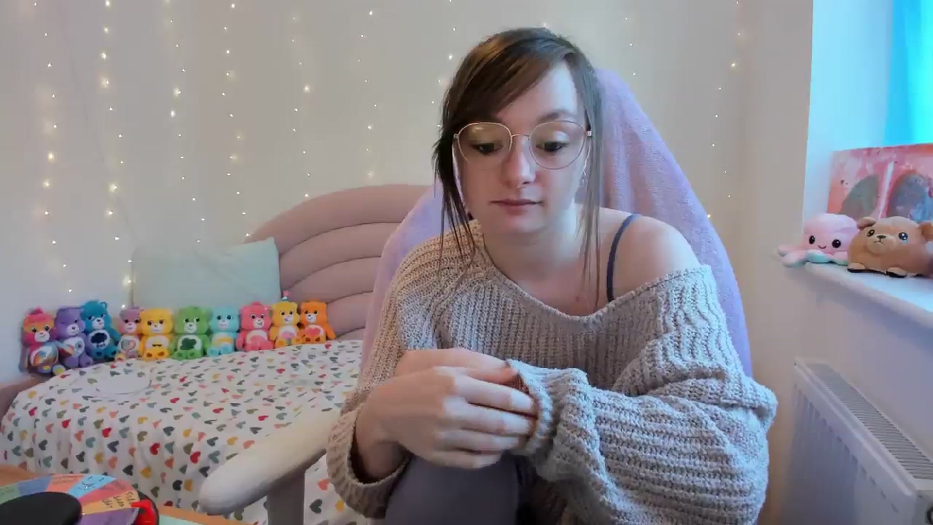 Gallery image thumbnail from JessieBear_'s myfreecams stream on, 10/12/2023, 14:09 image 11 of 20