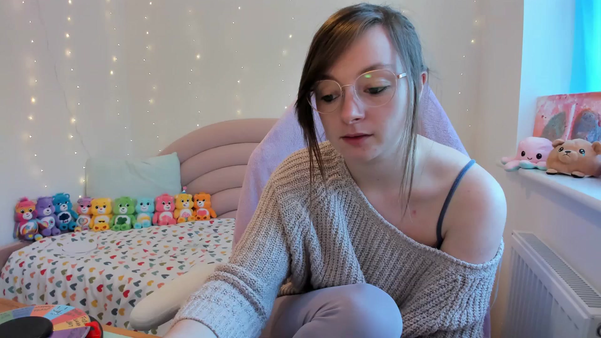 Gallery image thumbnail from JessieBear_'s myfreecams stream on, 10/12/2023, 14:09 image 8 of 20