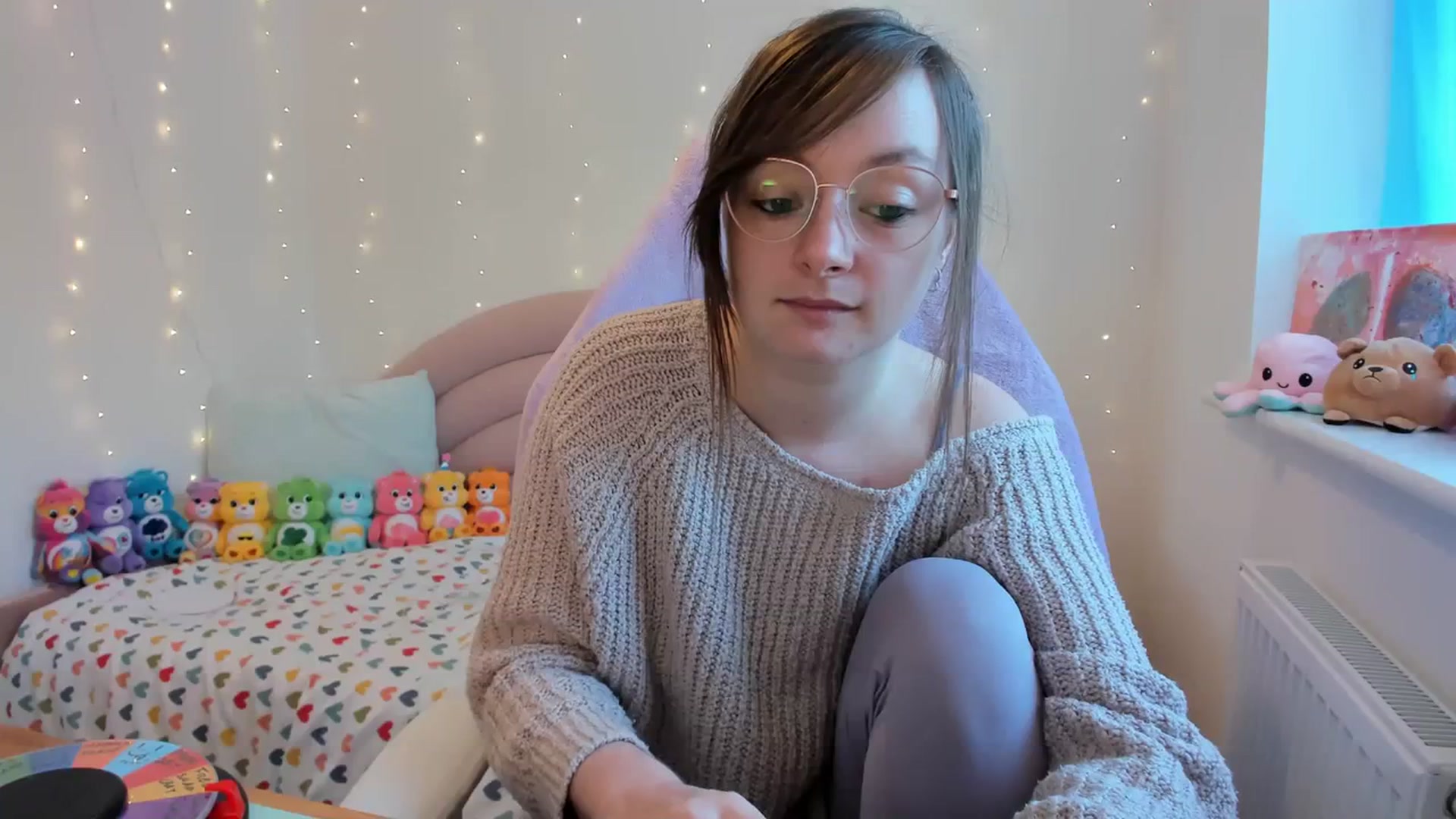 Gallery image thumbnail from JessieBear_'s myfreecams stream on, 10/12/2023, 14:09 image 17 of 20