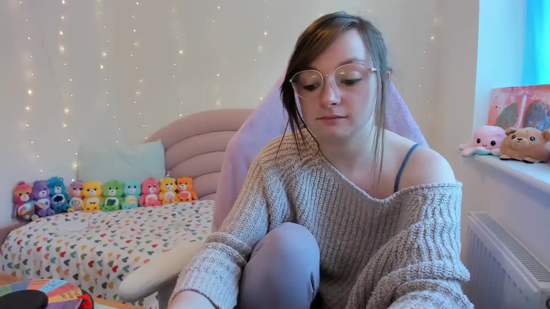 Gallery image thumbnail from JessieBear_'s myfreecams stream on, 10/12/2023, 14:09 image 12 of 20