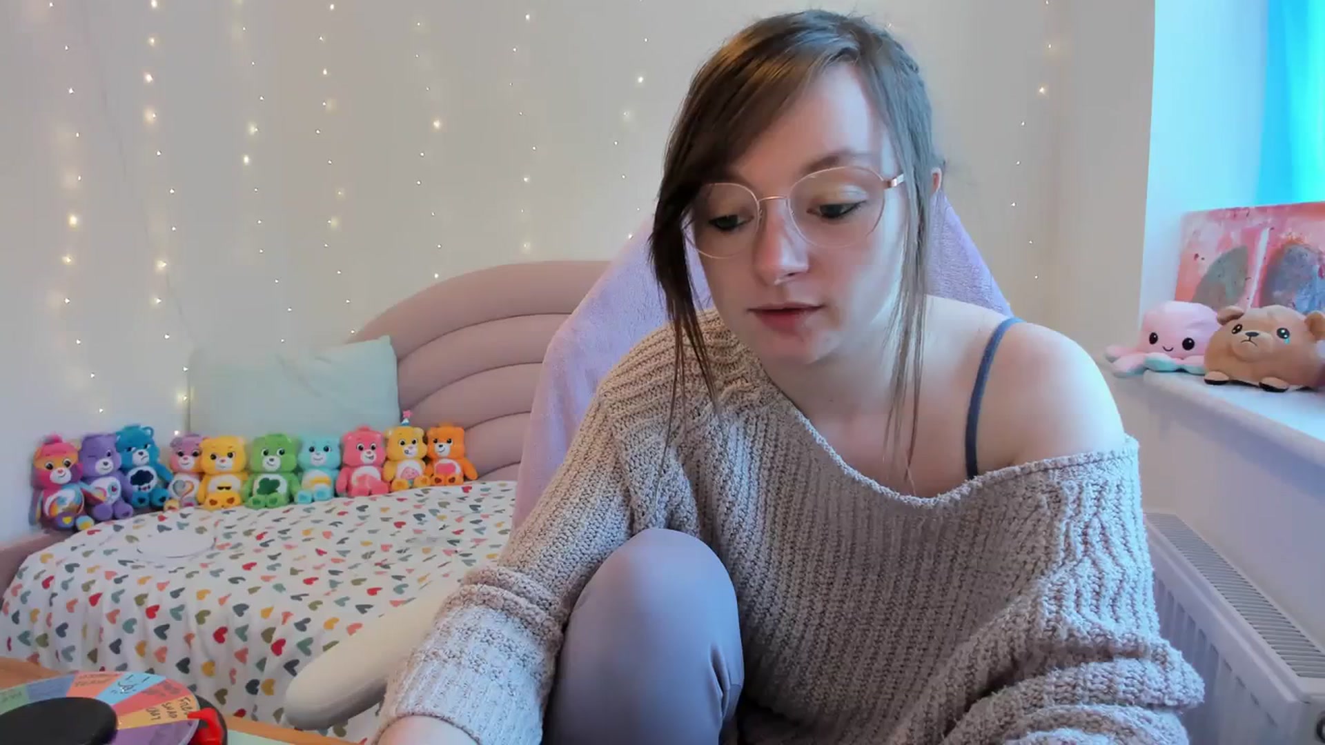 Gallery image thumbnail from JessieBear_'s myfreecams stream on, 10/12/2023, 14:09 image 5 of 20