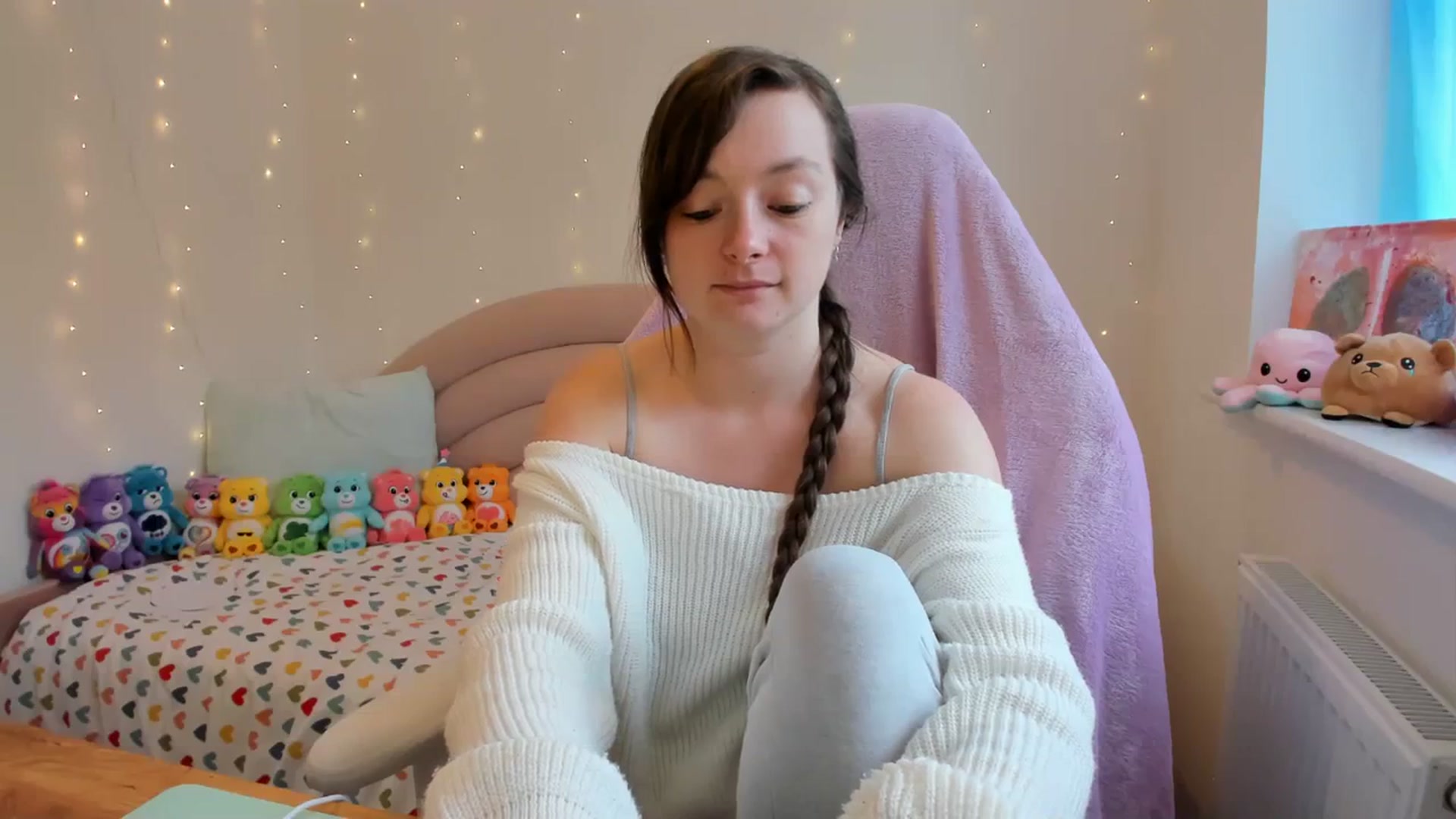 Gallery image thumbnail from JessieBear_'s myfreecams stream on, 10/16/2023, 14:10 image 15 of 20