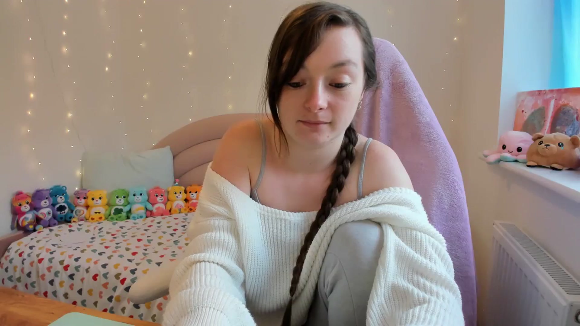 Gallery image thumbnail from JessieBear_'s myfreecams stream on, 10/16/2023, 14:44 image 20 of 20