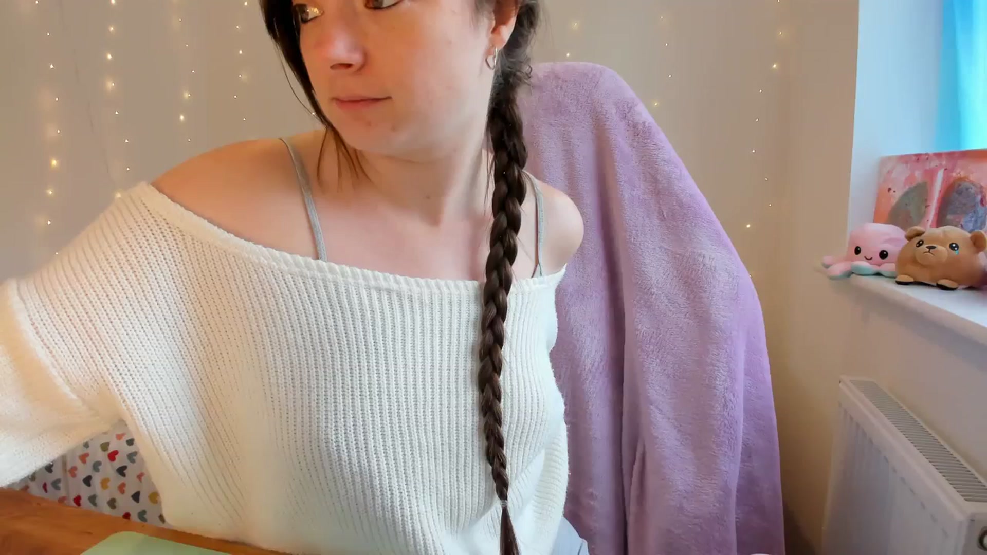 Gallery image thumbnail from JessieBear_'s myfreecams stream on, 10/16/2023, 14:44 image 16 of 20