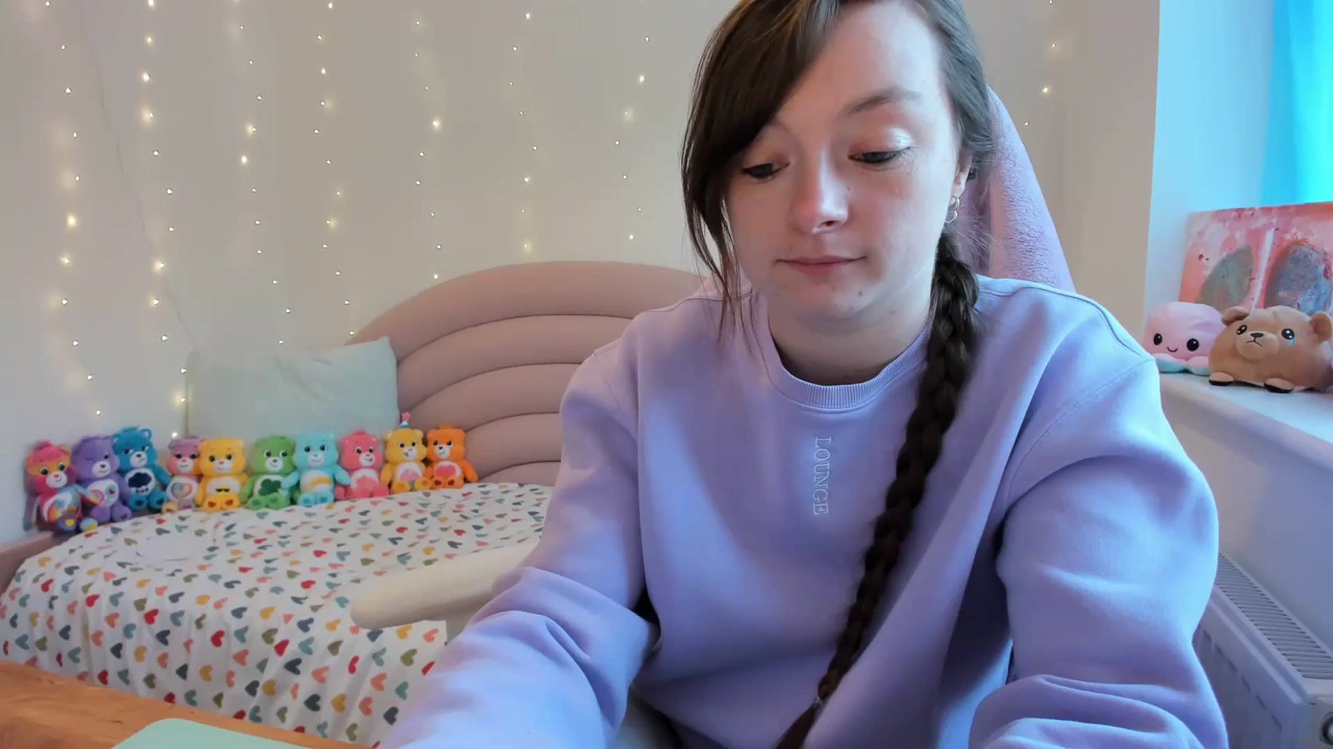 Gallery image thumbnail from JessieBear_'s myfreecams stream on, 10/16/2023, 15:33 image 20 of 20