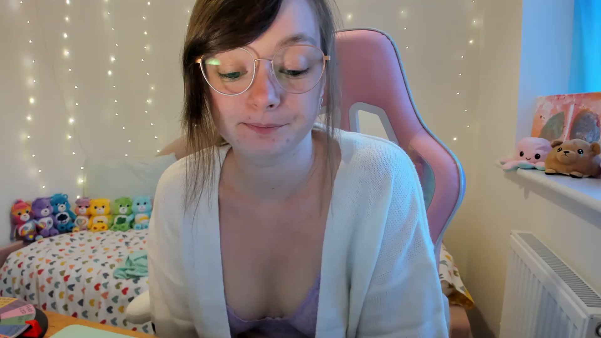 Gallery image thumbnail from JessieBear_'s myfreecams stream on, 10/17/2023, 17:08 image 1 of 20